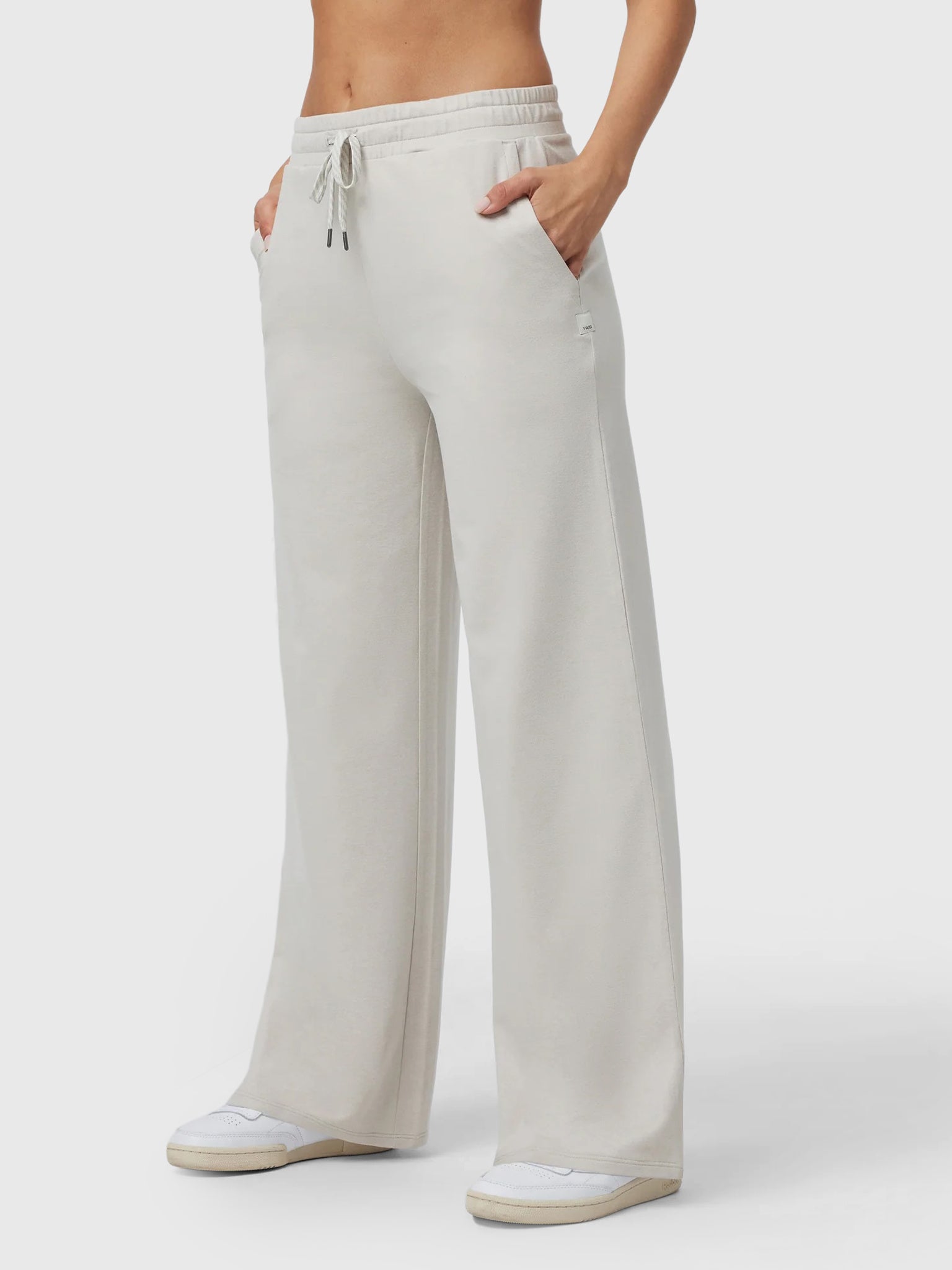 Vuori Women's Halo Essential Wideleg Pant - Saint Bernard