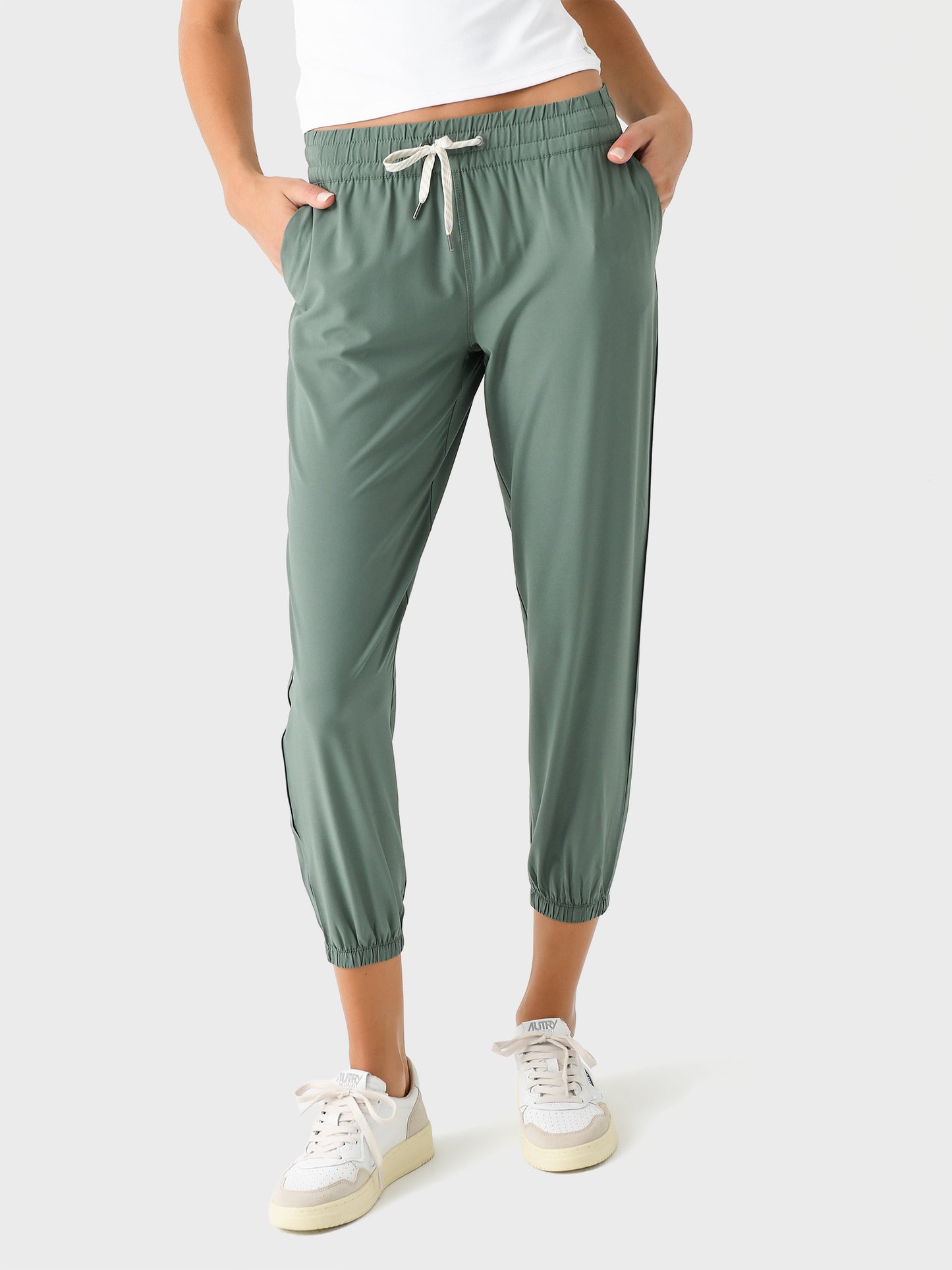 Vuori Women's Weekend Jogger - Saint Bernard