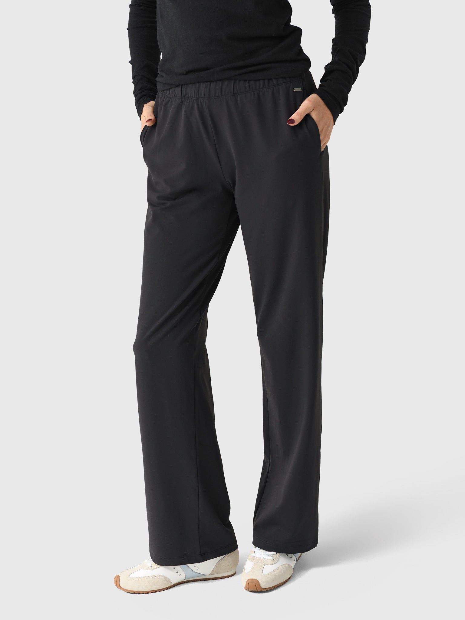 Vuori Women's Halo Modern Straight Leg Pant - Saint Bernard