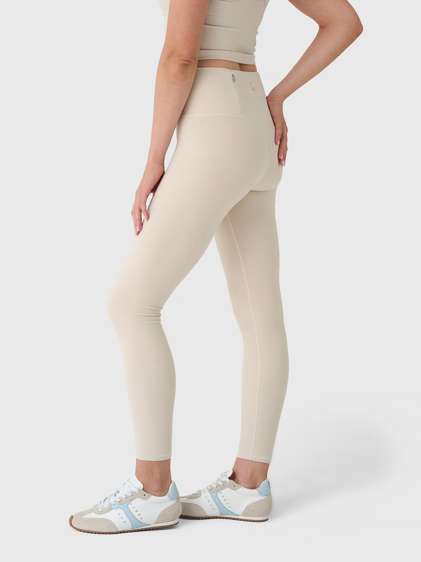 VW444xBONEHEATHER-alt2