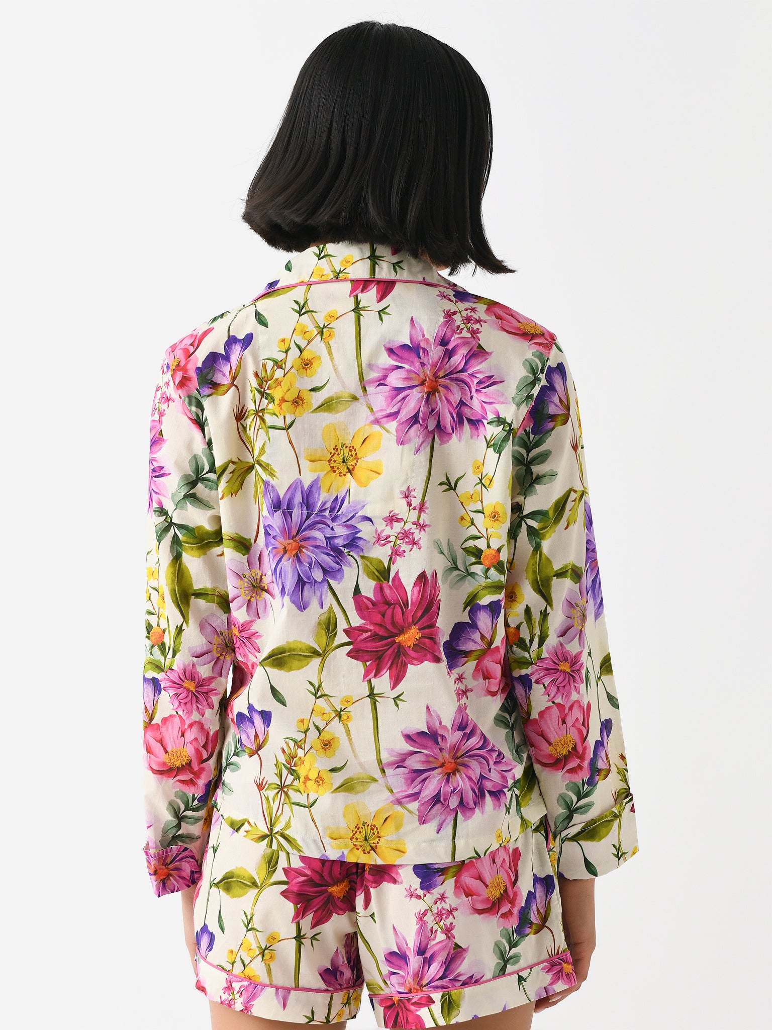 VWFSS2423xWHITE-alt3