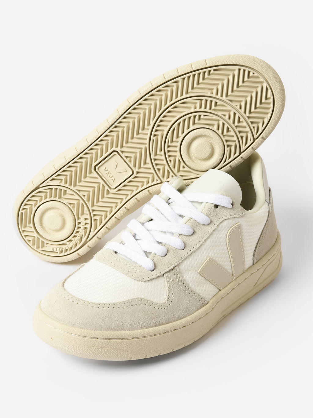 VEJA Women's V-10 B-Mesh Sneaker - Saint Bernard