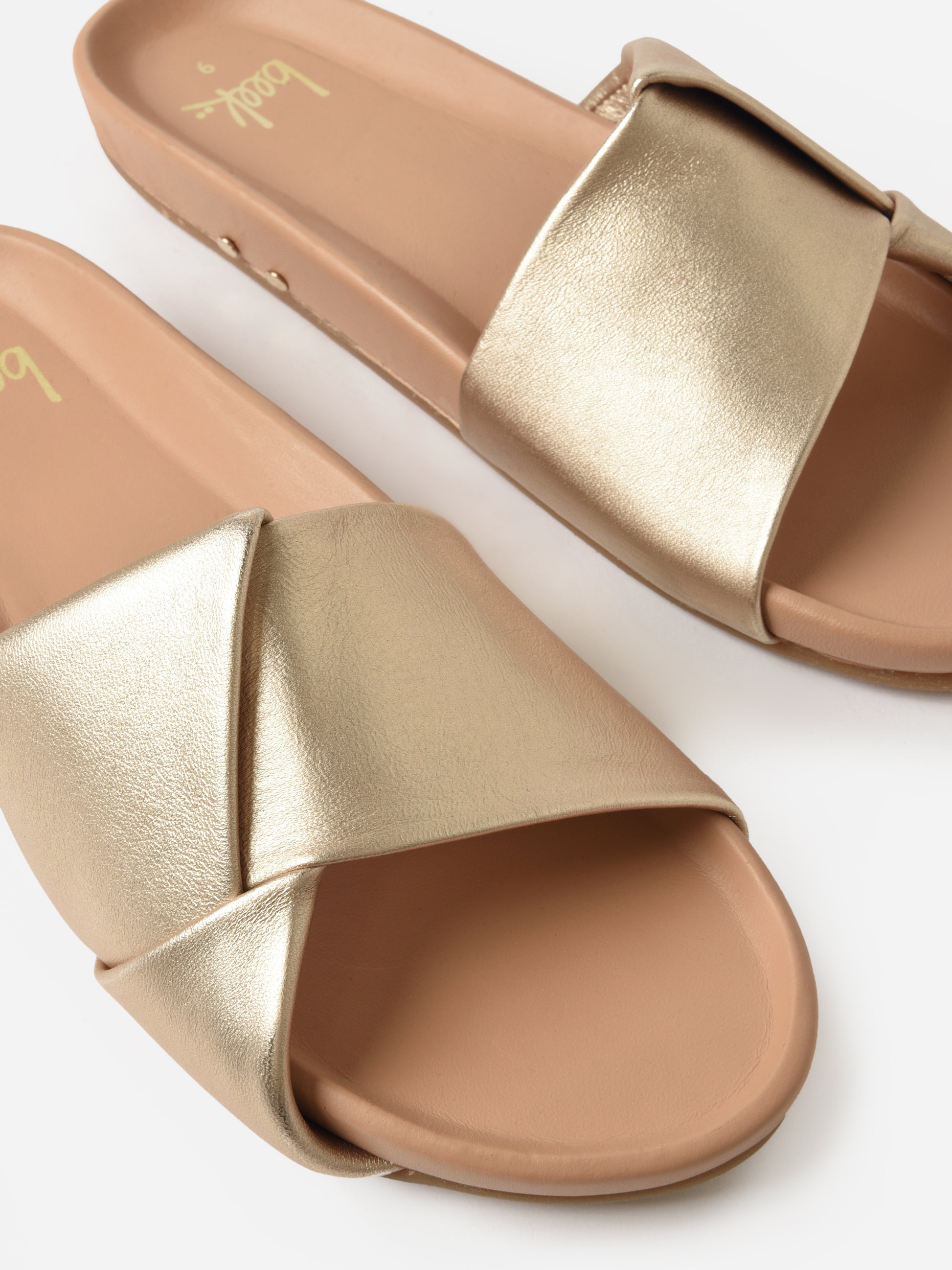 W00TORIxGOLDBEACH-alt2