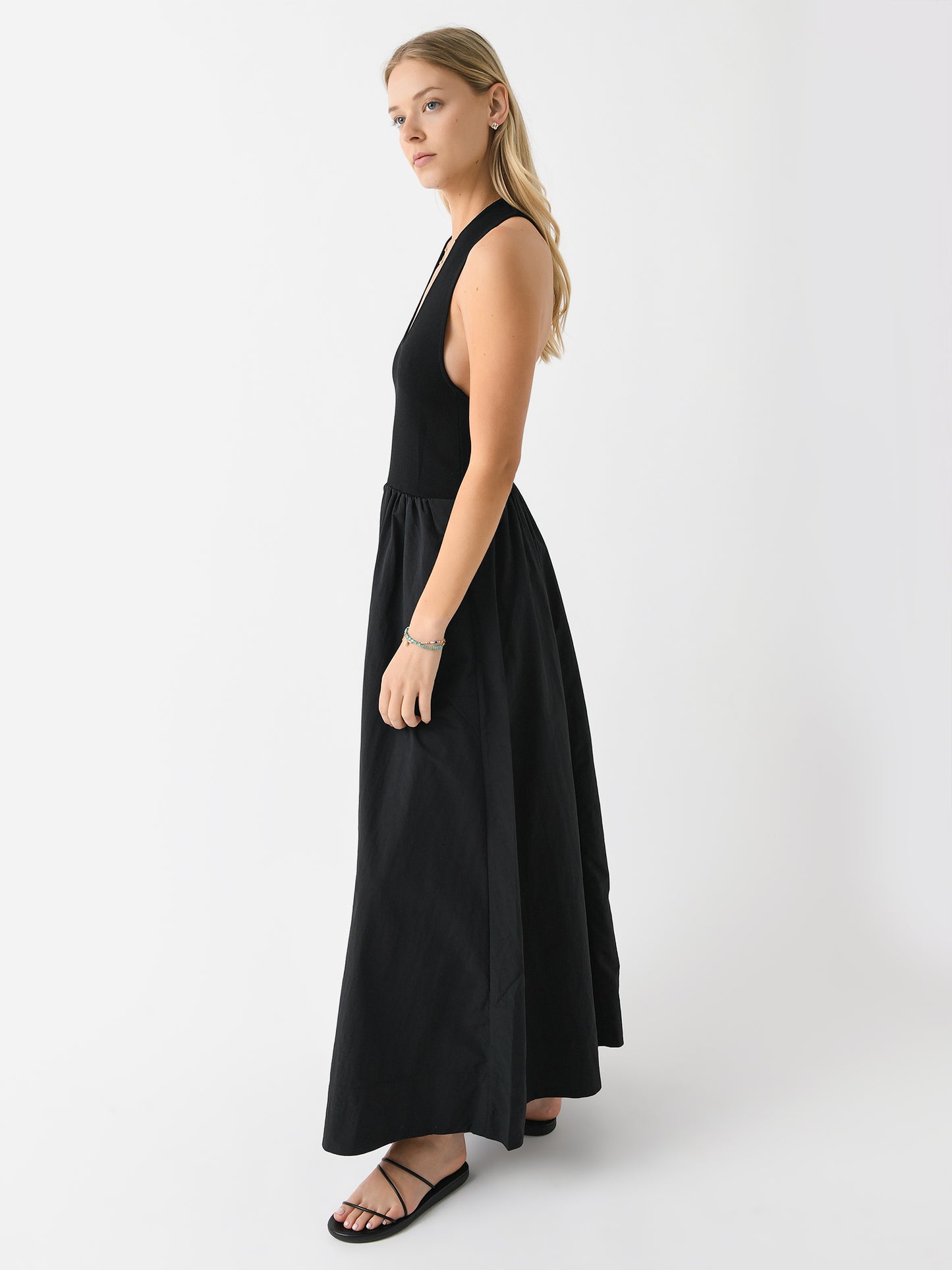 W24- 901BLKxBLACK-alt1