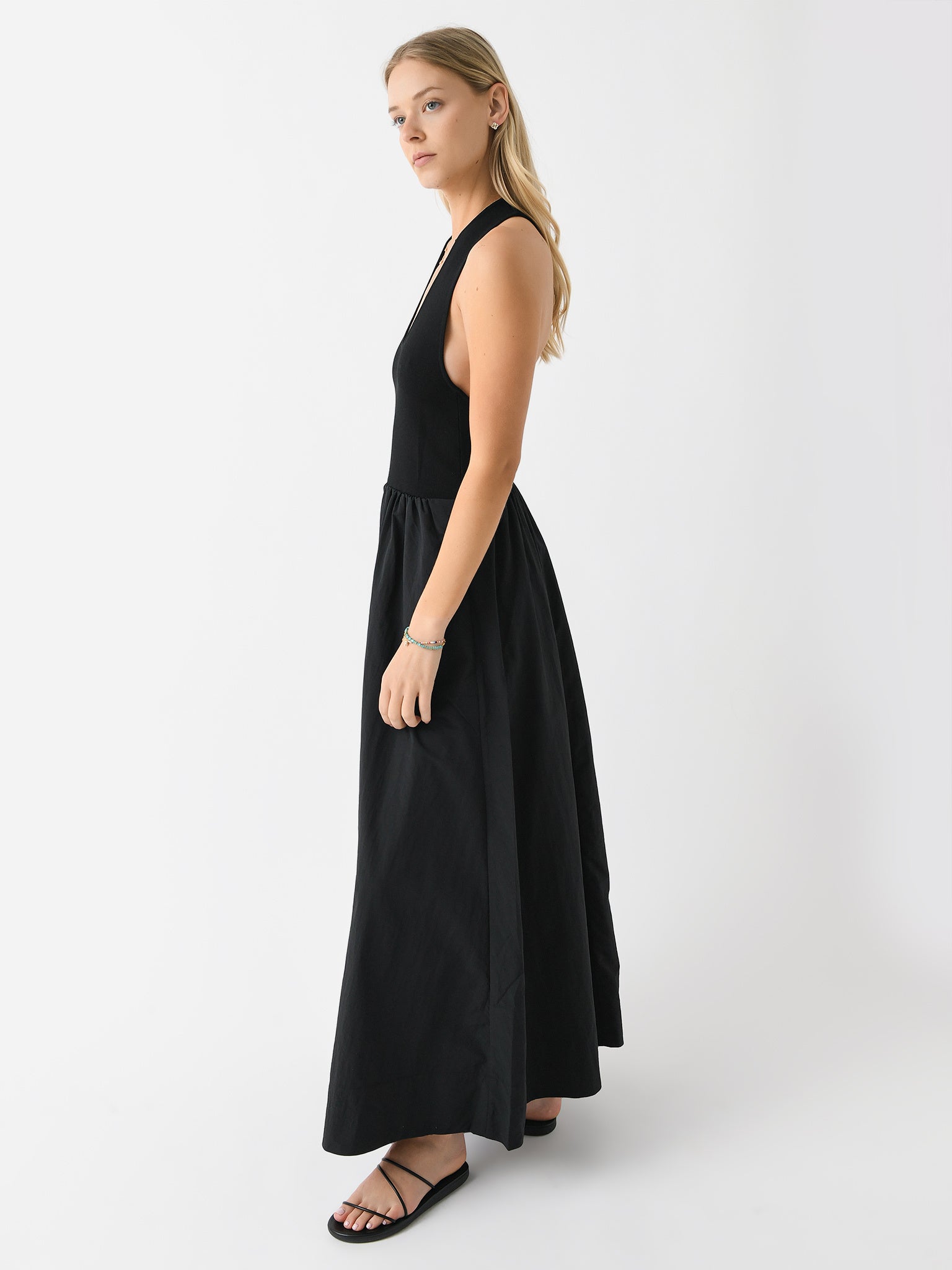 W24- 901BLKxBLACK-alt1