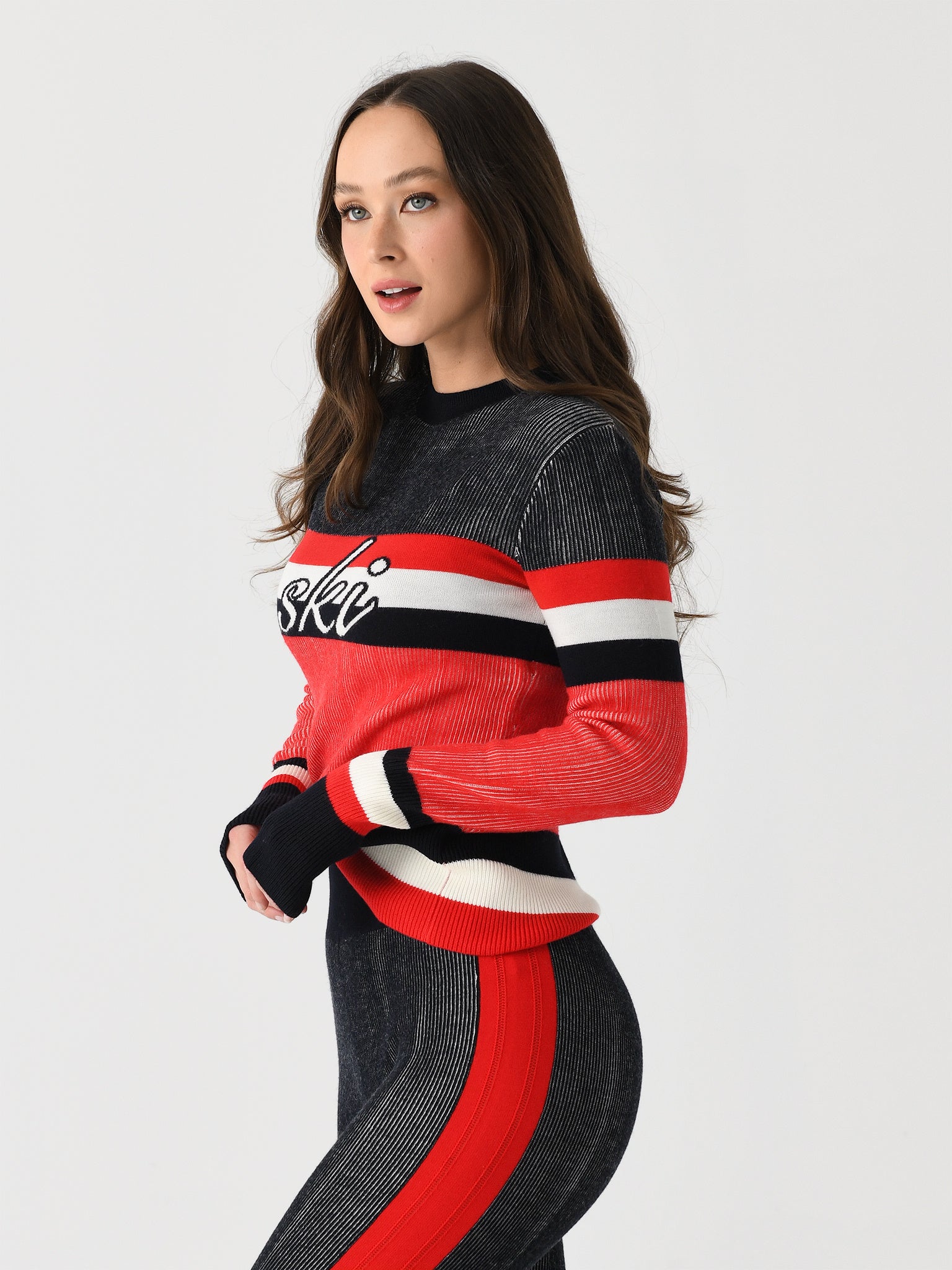 W3001111xDARKCHARCOALBLUEREDSNOWWHITE-alt2