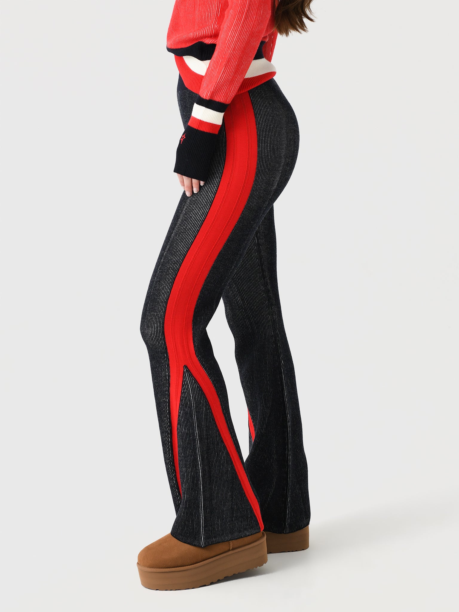 W3001112xDARKCHARCOALBLUEREDSNOWWHITE-alt2