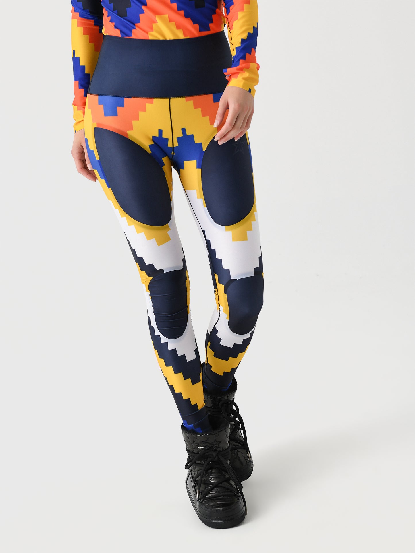 Perfect Moment Women's Compression Legging - Saint Bernard