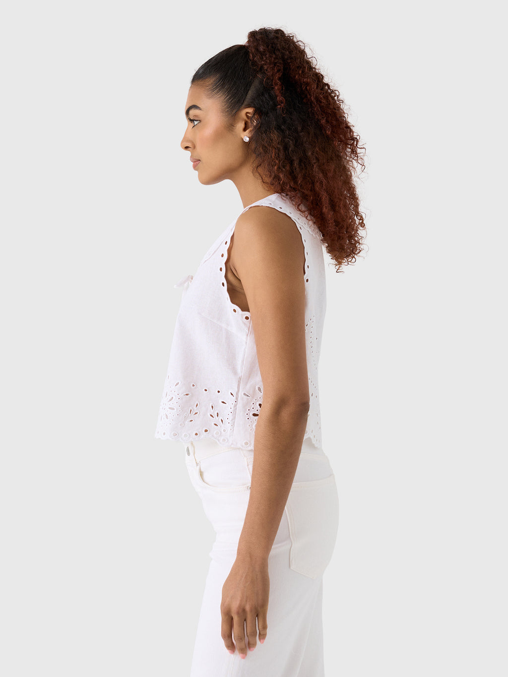 Le Jean Women's Embroidered Eyelet Sailor Top - Saint Bernard