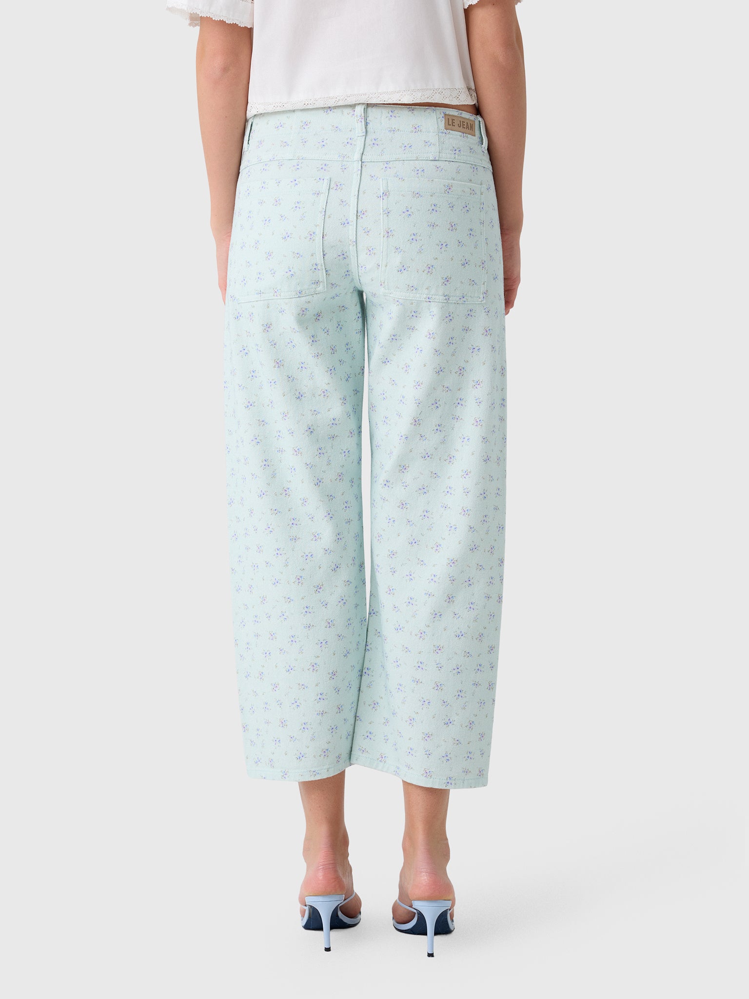Le Jean Women's Selena Crop Jean - Saint Bernard