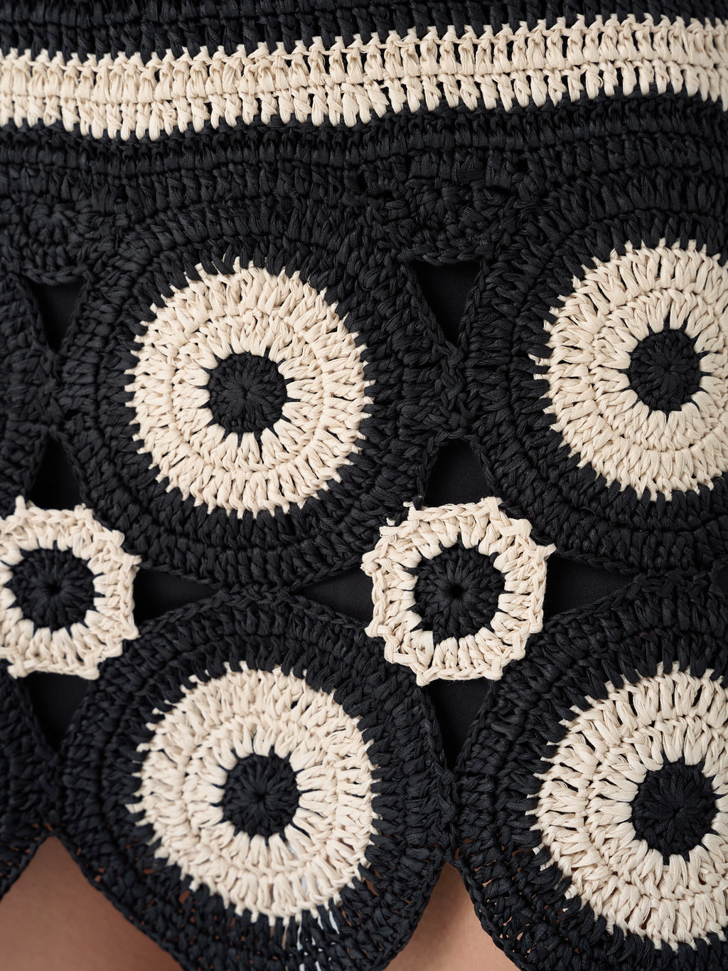 W5263-4139xCREAMBLACK-alt4