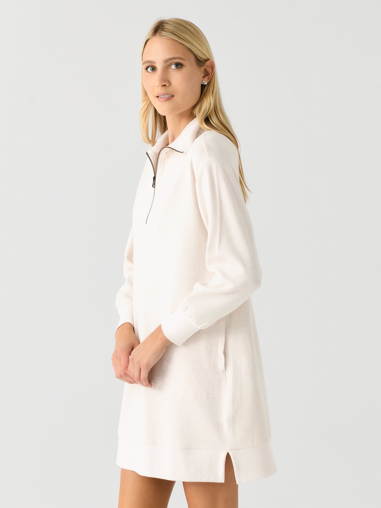 WDF2439xOFFWHITE-alt2