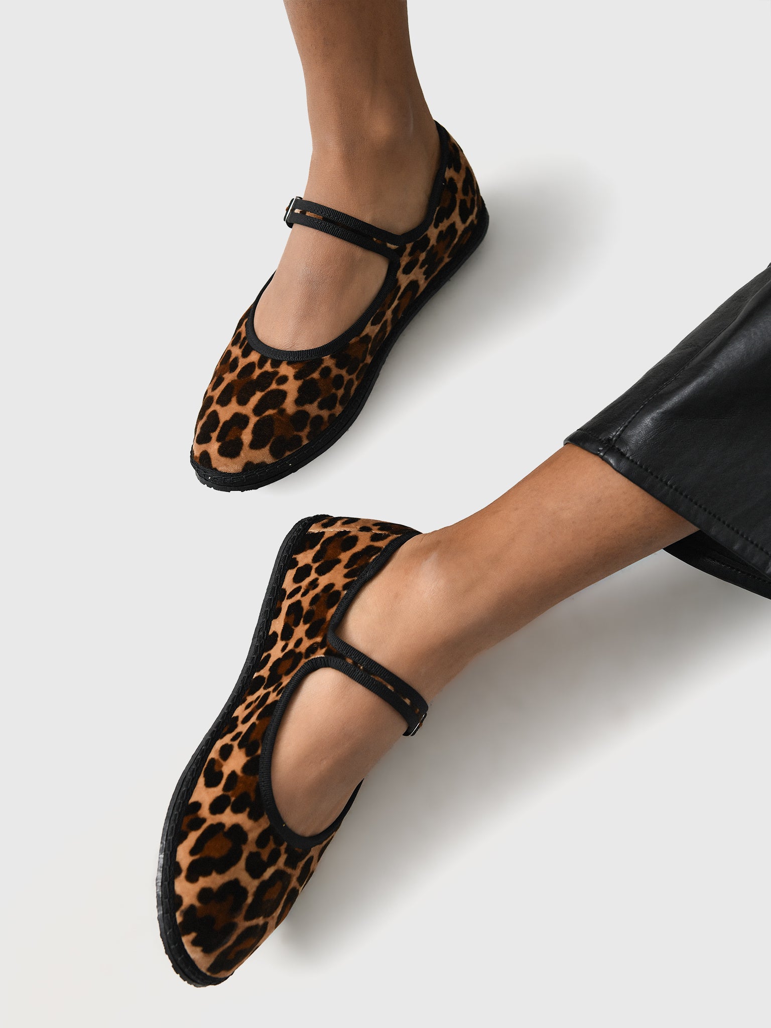 WFW24M-VxLEOPARDPRINT-alt1