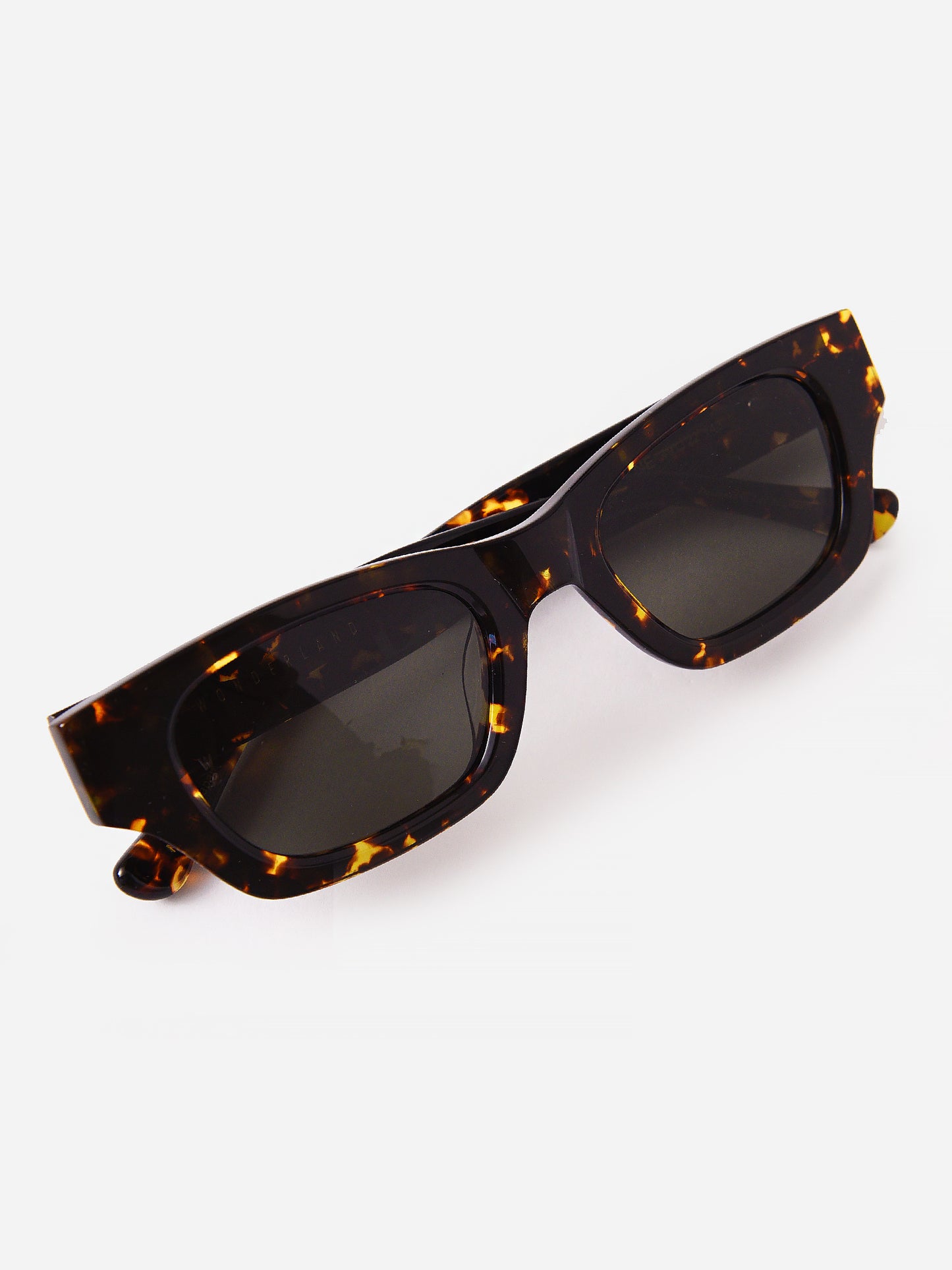 Wonderland Sun Nine-O-Nine Sunglasses - Saint Bernard