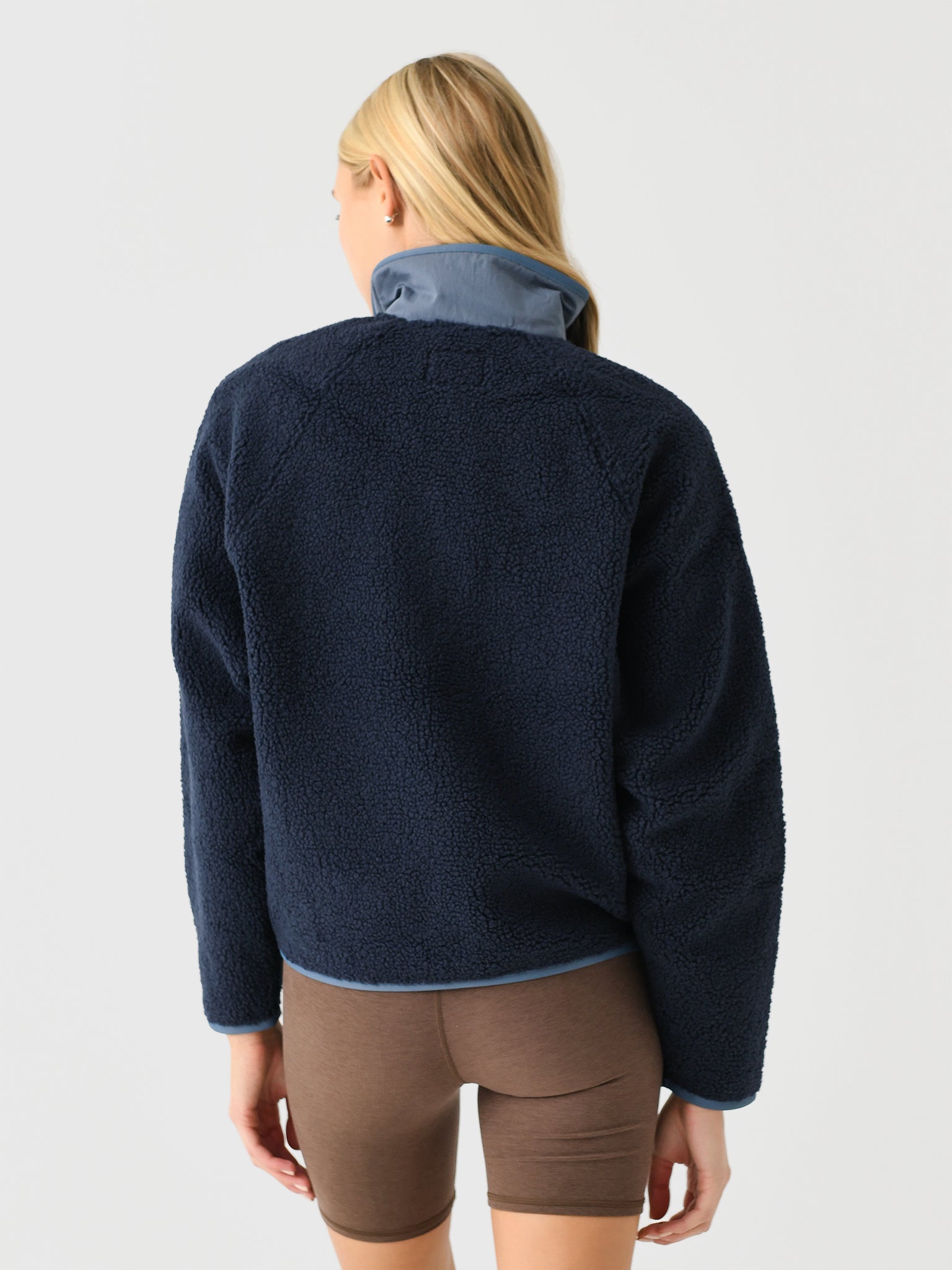 WOF2430xDARKSAPPHIRE-alt3