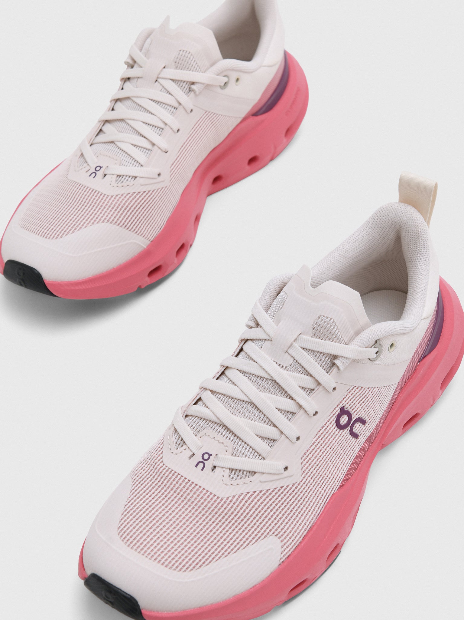 ON Women's Cloudpulse Next Sneaker - Saint Bernard