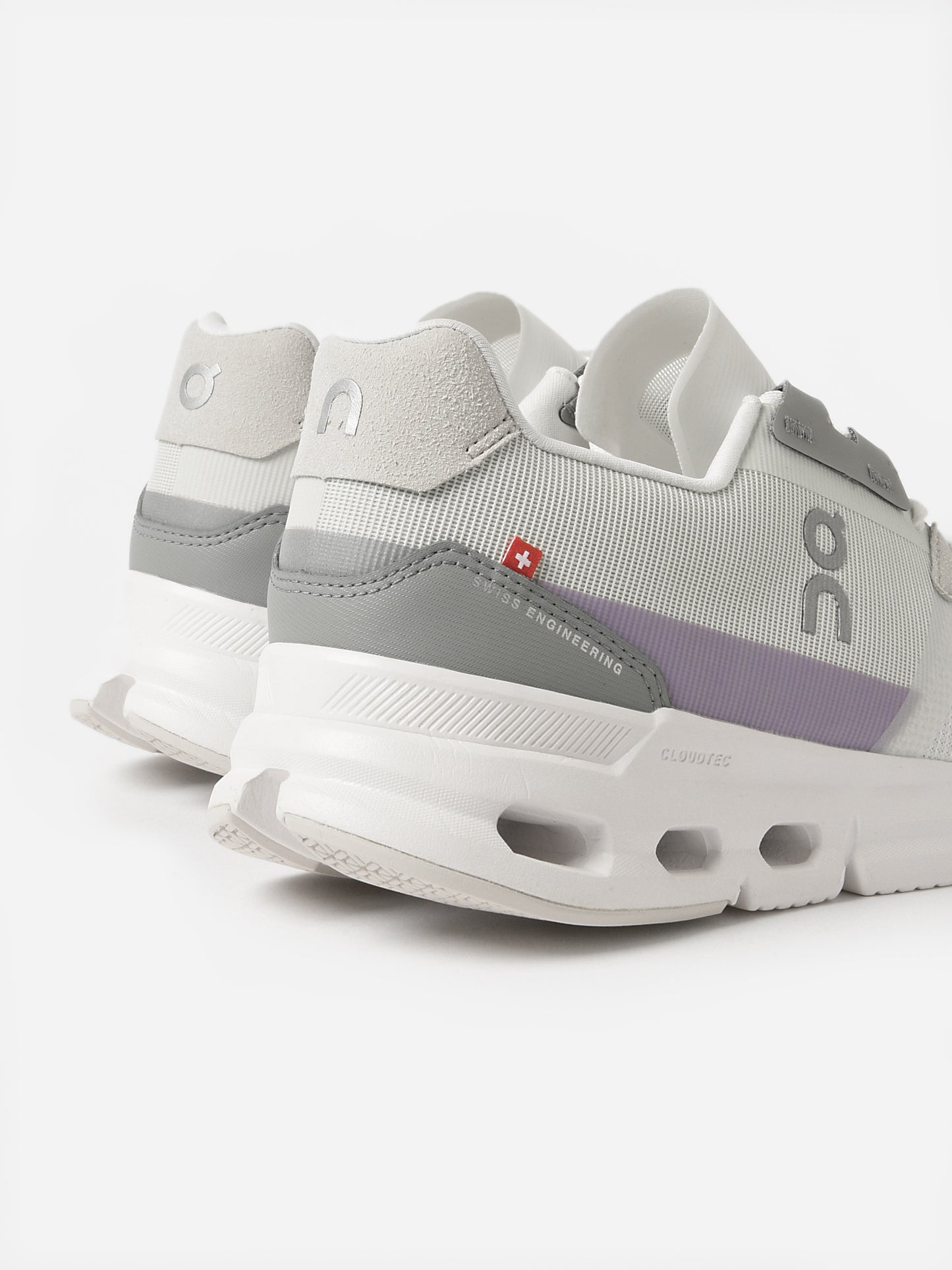 WOMENS CLOUDRIFTxUNDYEDWHITEWISTERIA-alt3