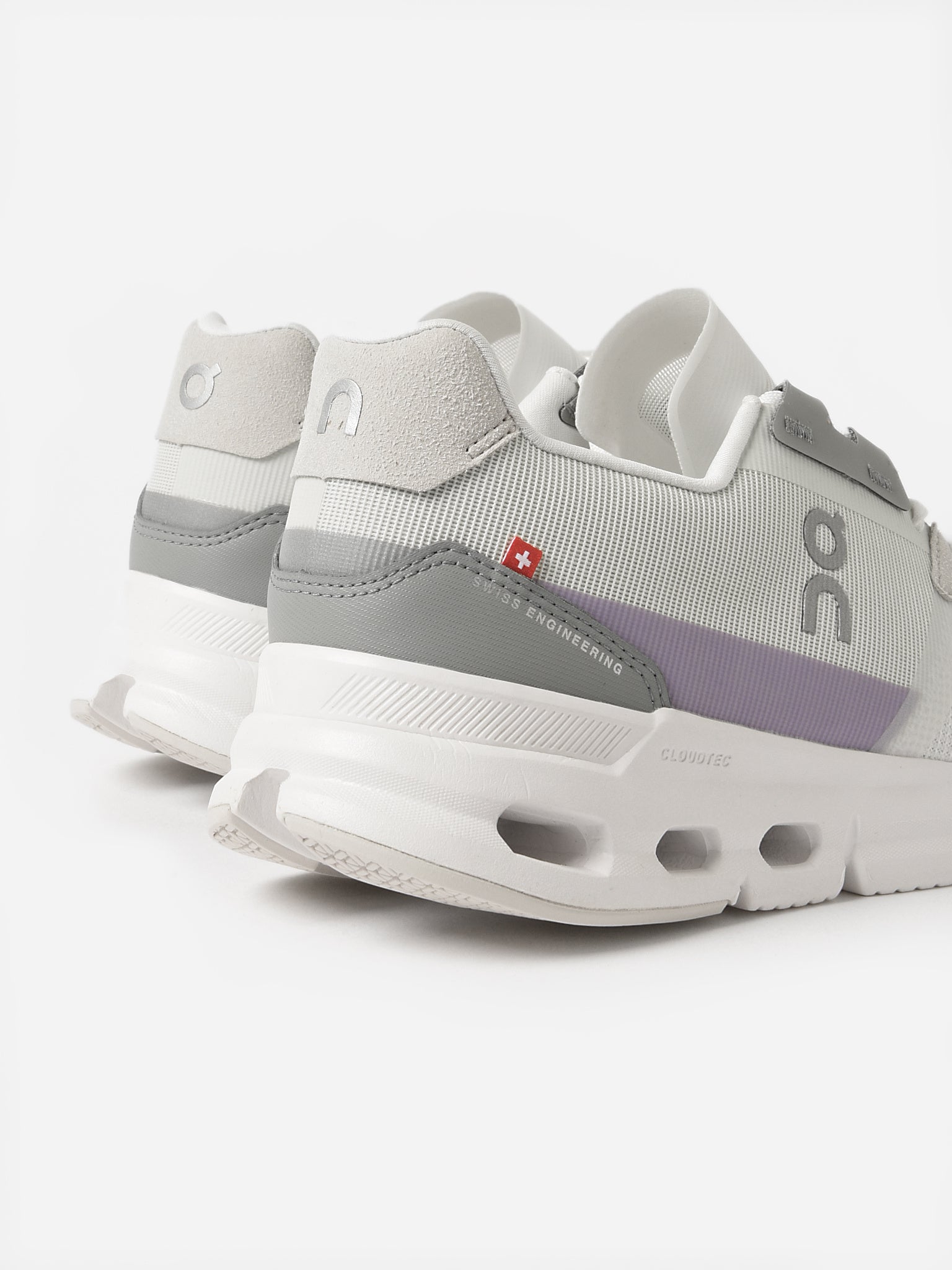 WOMENS CLOUDRIFTxUNDYEDWHITEWISTERIA-alt3