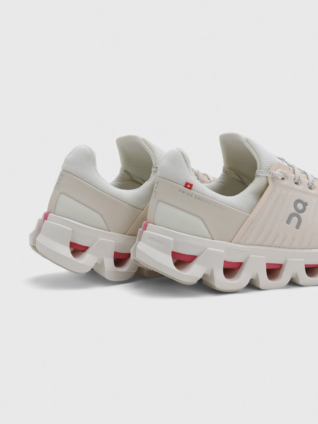 ON Women's Cloudswift 4 AD Sneaker - Saint Bernard