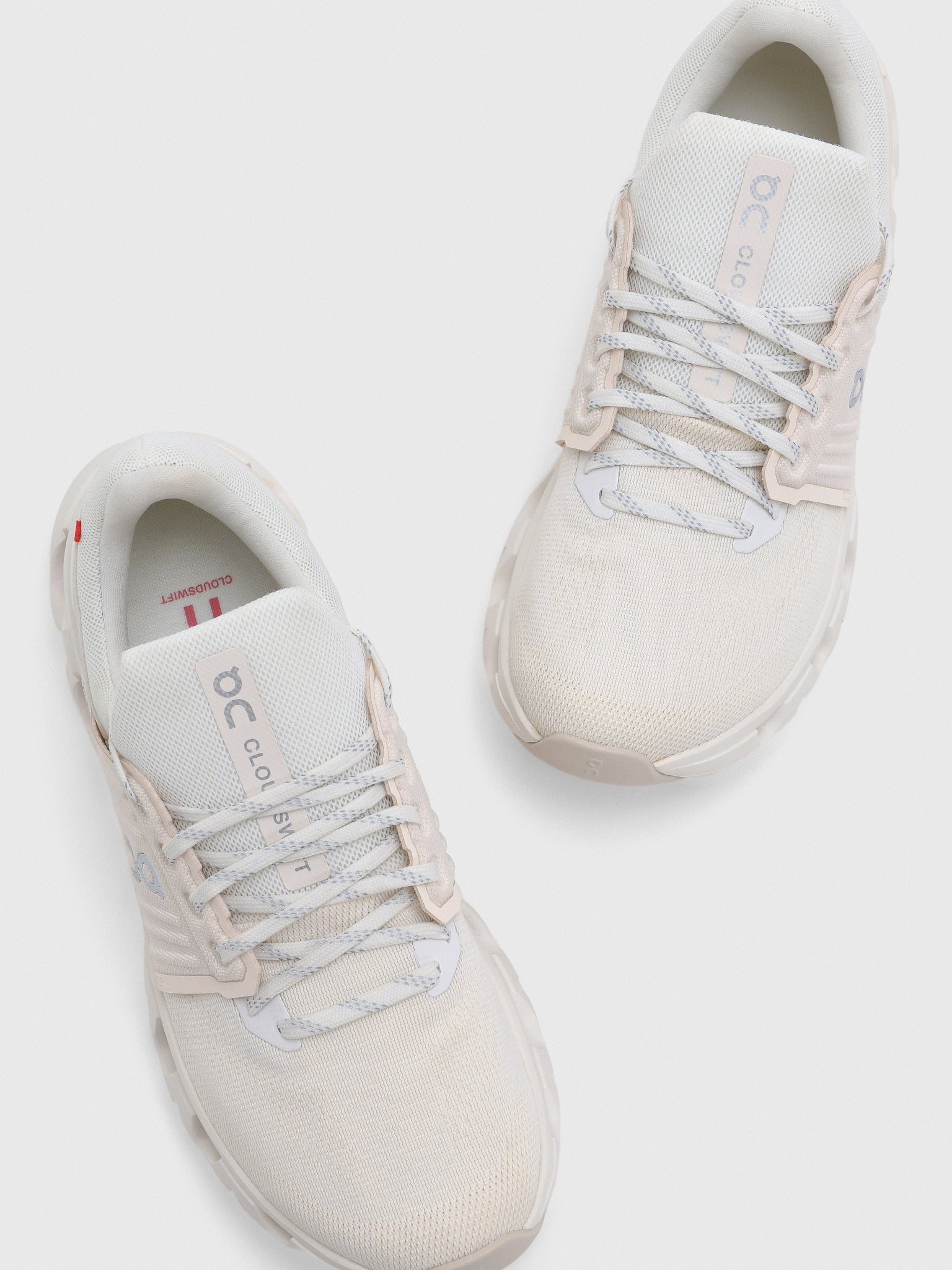 ON Women's Cloudswift 4 AD Sneaker - Saint Bernard