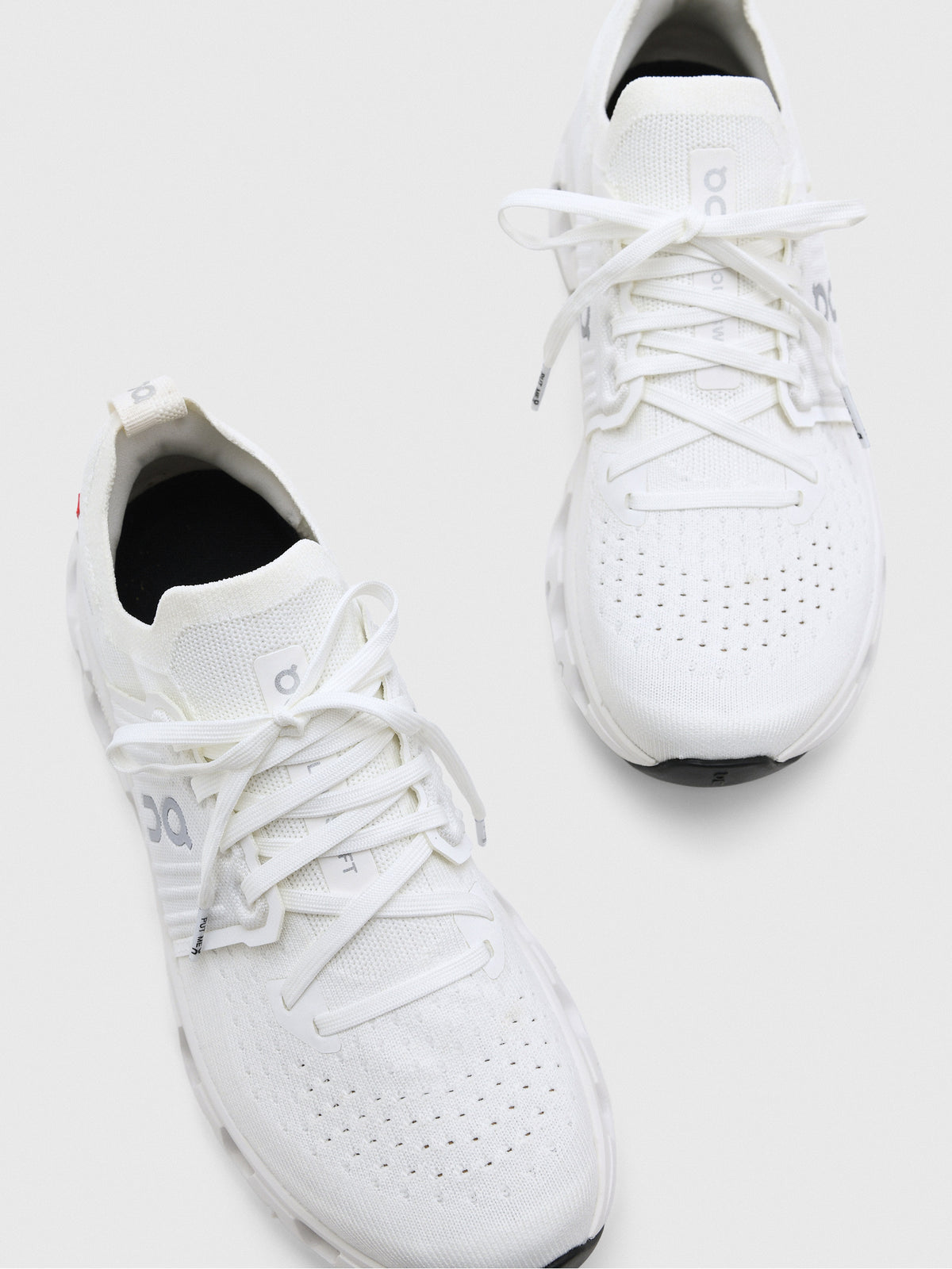 ON Women's Cloudswift 4 Sneaker - Saint Bernard
