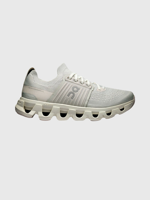 ON Women's Cloudswift 4 Sneaker