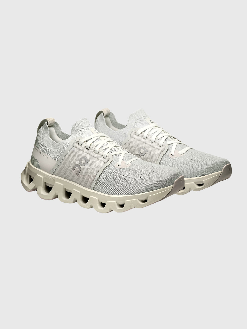 ON Women's Cloudswift 4 Sneaker - Saint Bernard