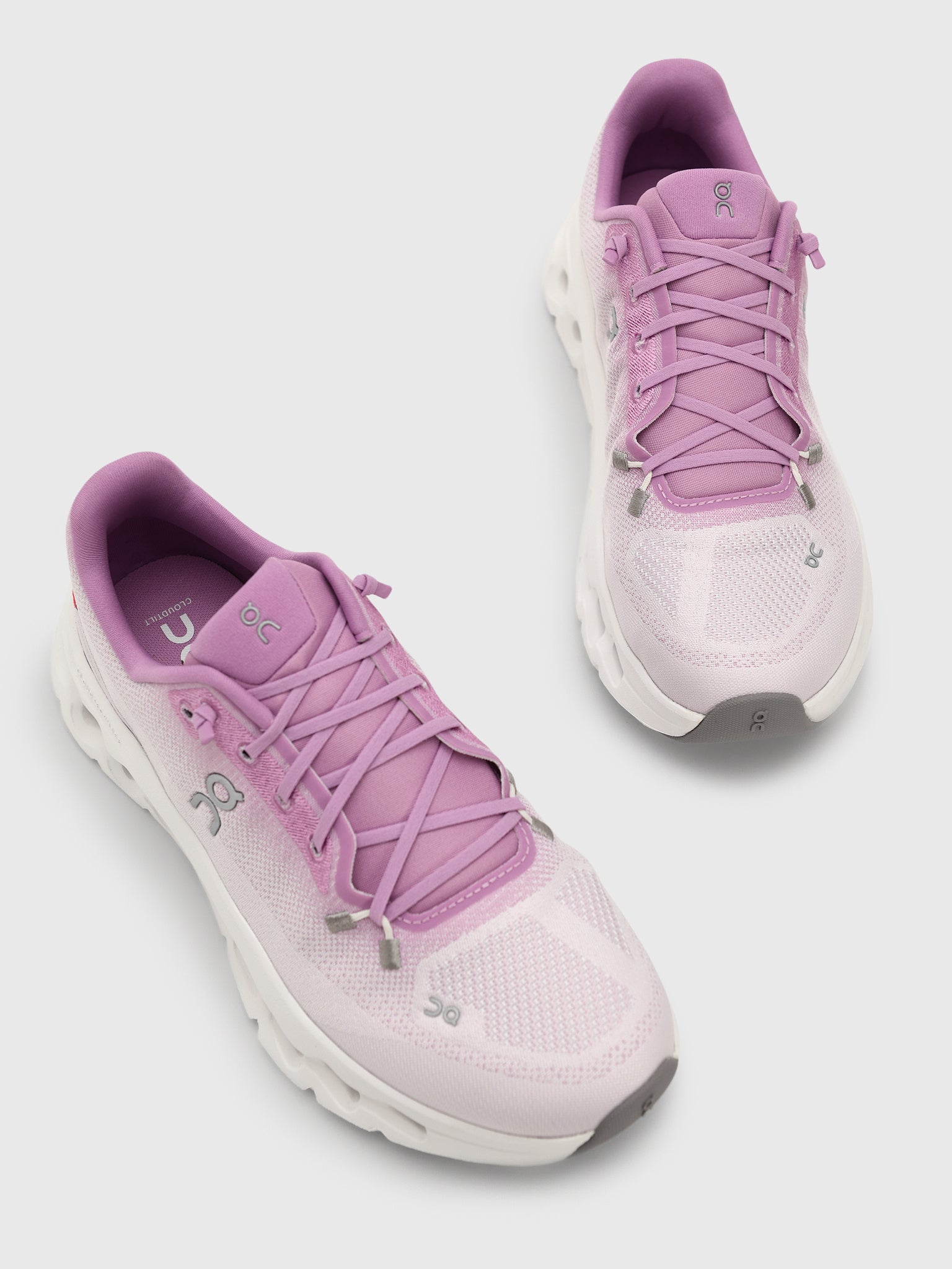 ON Women's Cloudtilt Sneaker - Saint Bernard