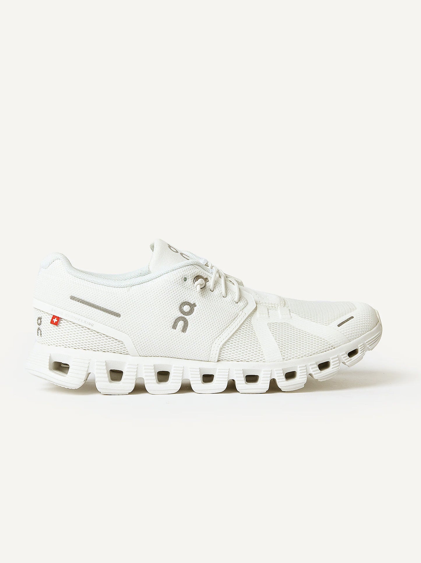 ON Women's Cloud 5 Sneaker - Saint Bernard