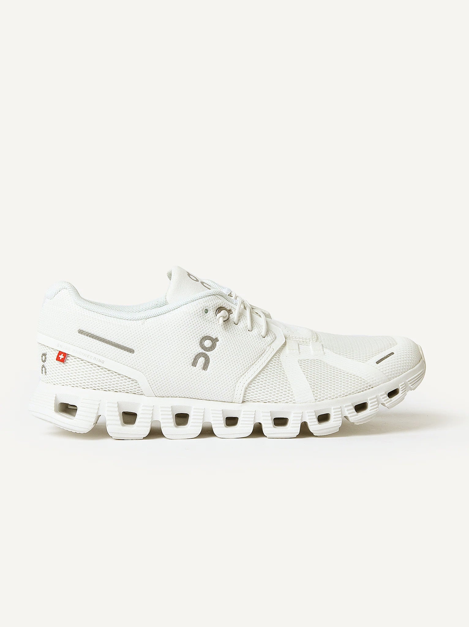 ON Women's Cloud 5 Sneaker - Saint Bernard