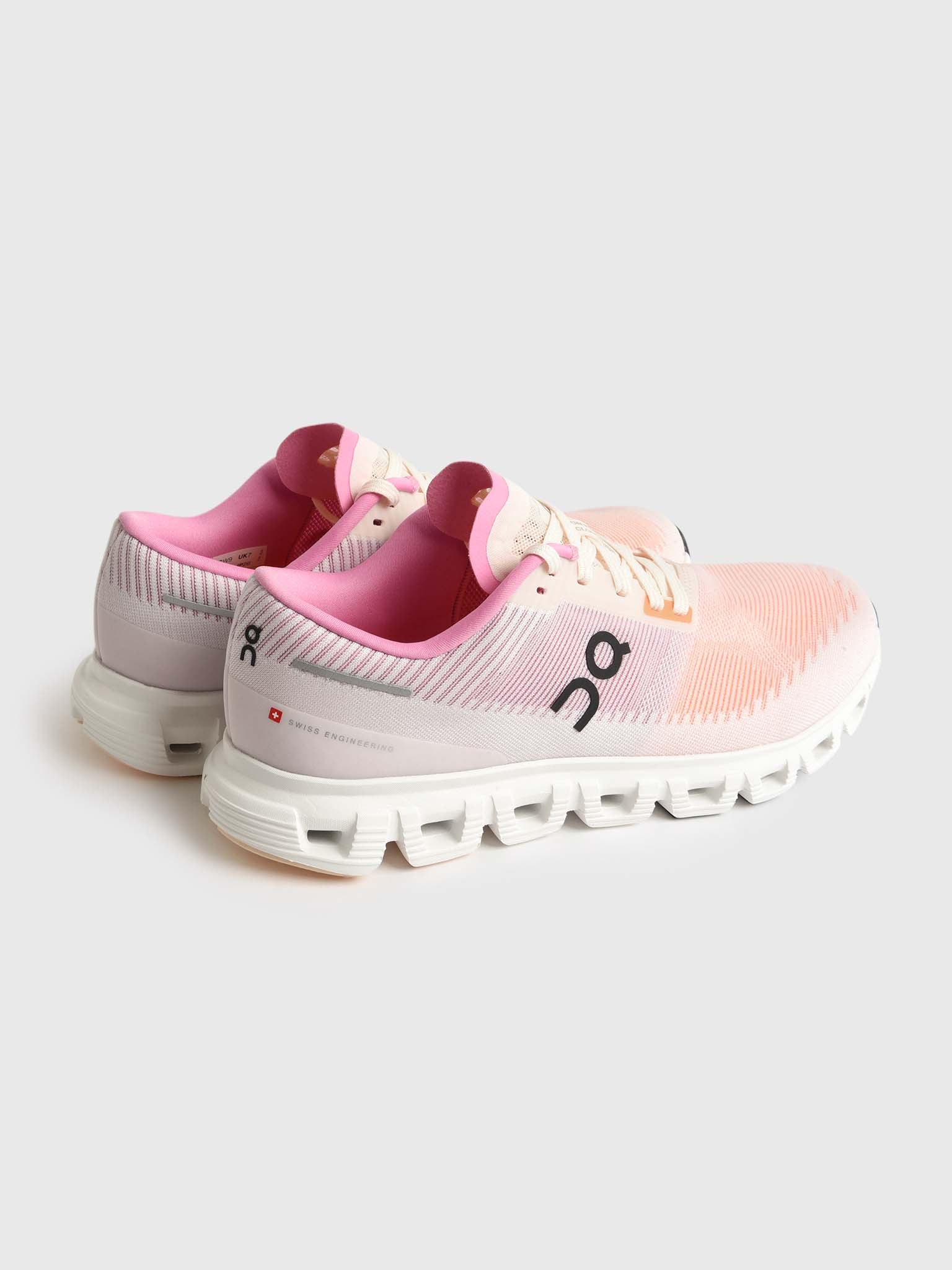 ON Women's Cloud 6 Push Sneaker – Saint Bernard