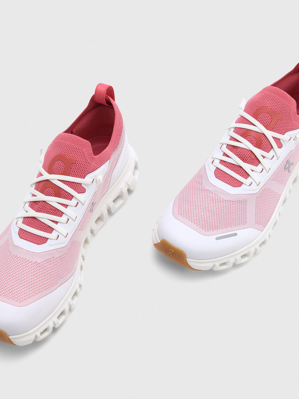 ON Women's Cloud 6 Versa Sneaker - Saint Bernard