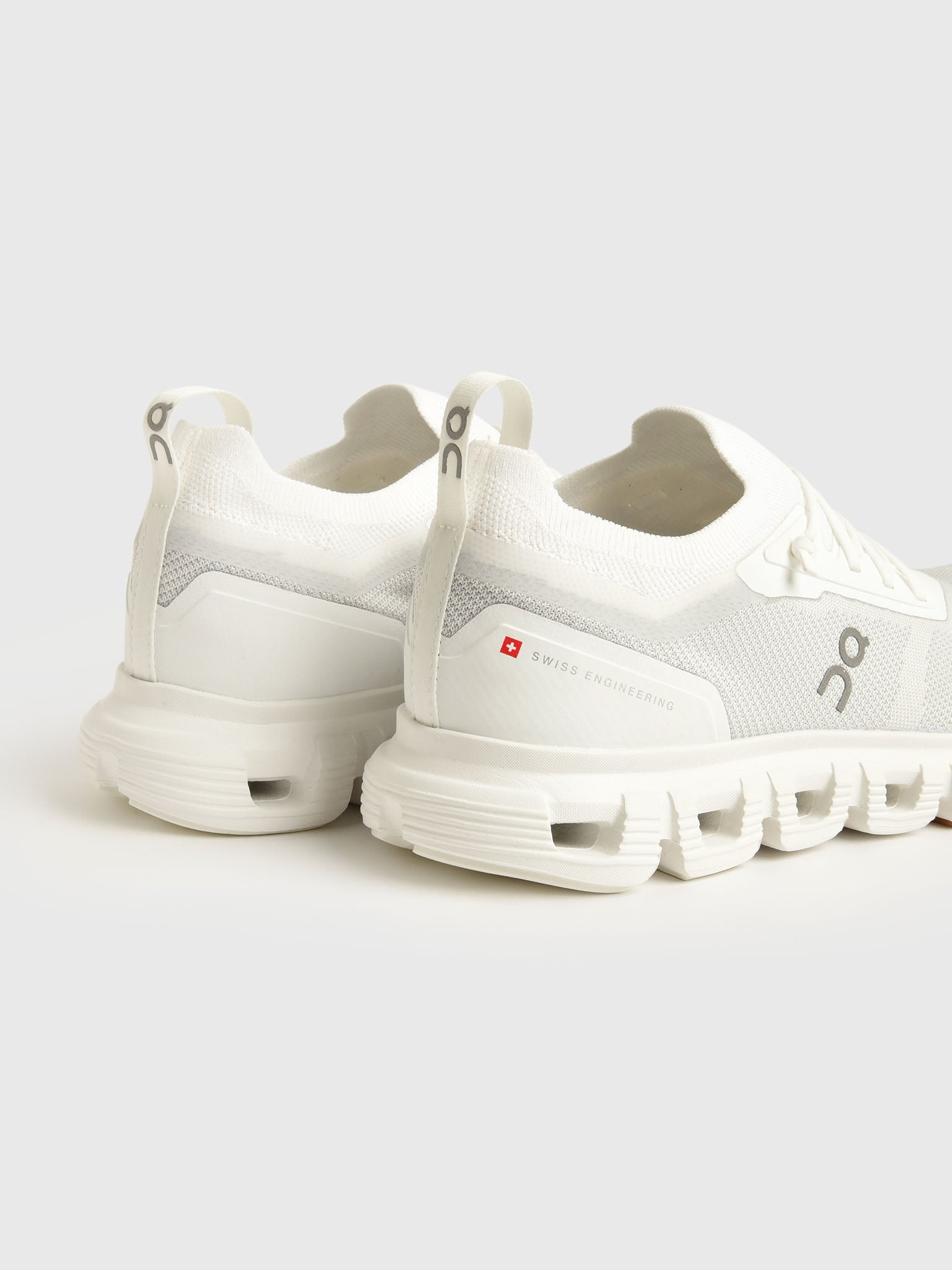 WOMENS CLOUD 6 VERSAxWHITEWHITE-alt3