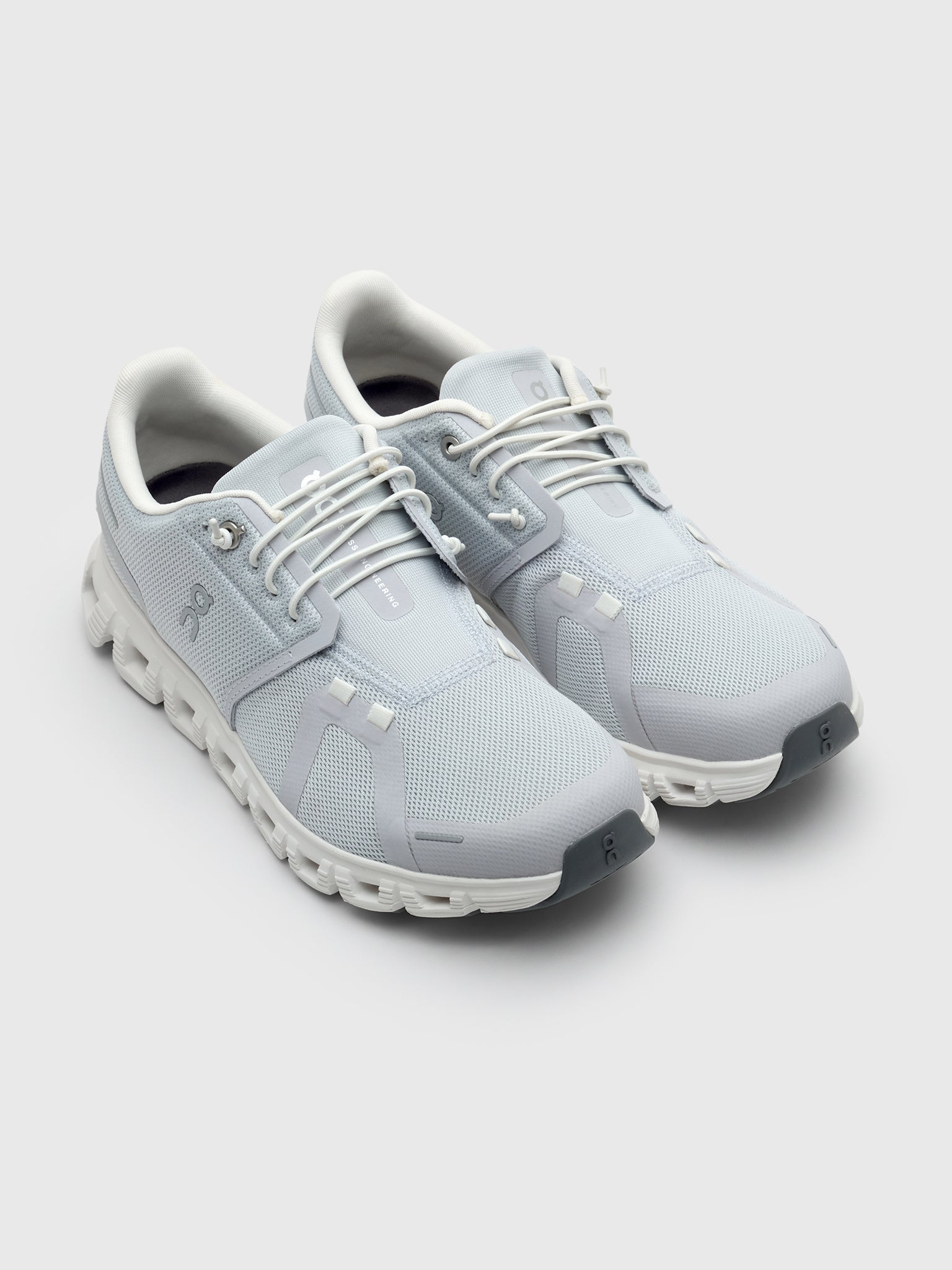 ON Women's Cloud 6 Sneaker - Saint Bernard