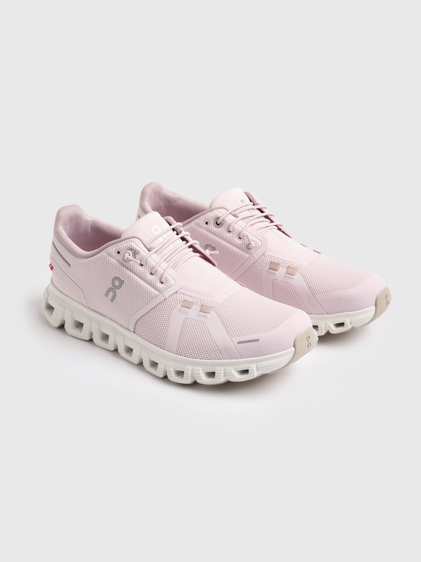 ON Women's Cloud 6 Sneaker - Saint Bernard