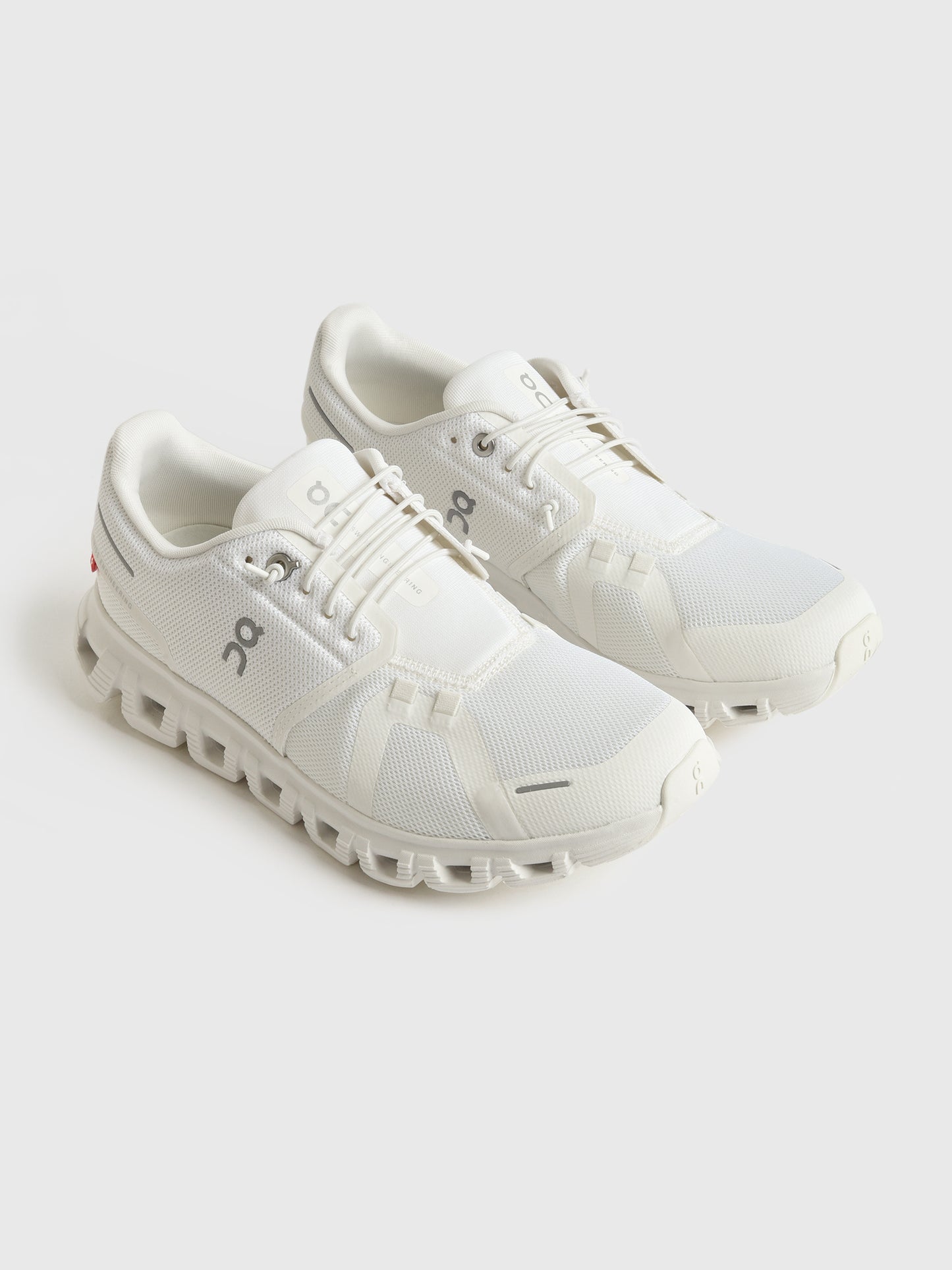 ON Women's Cloud 6 Sneaker - Saint Bernard