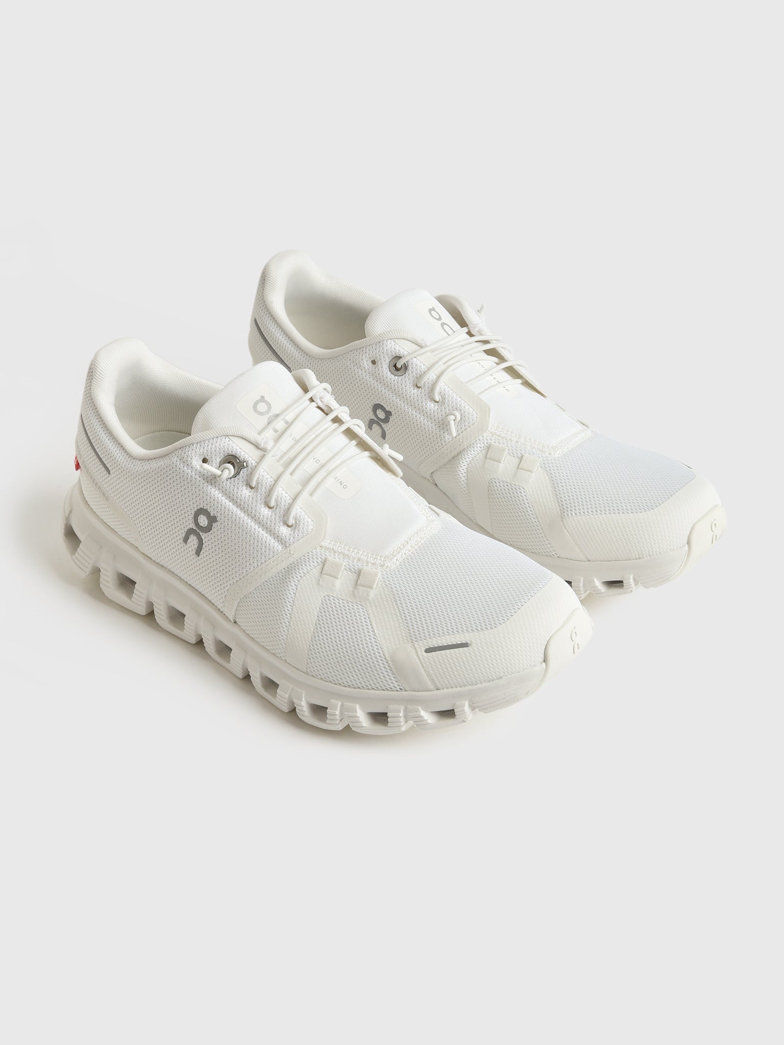ON Women's Cloud 6 Sneaker - Saint Bernard