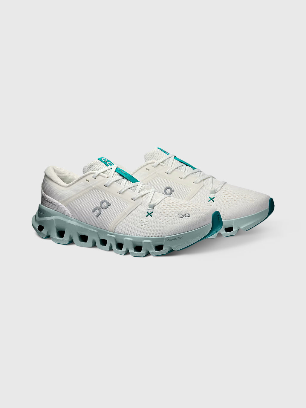 ON Women's Cloud X 5 Sneaker - Saint Bernard