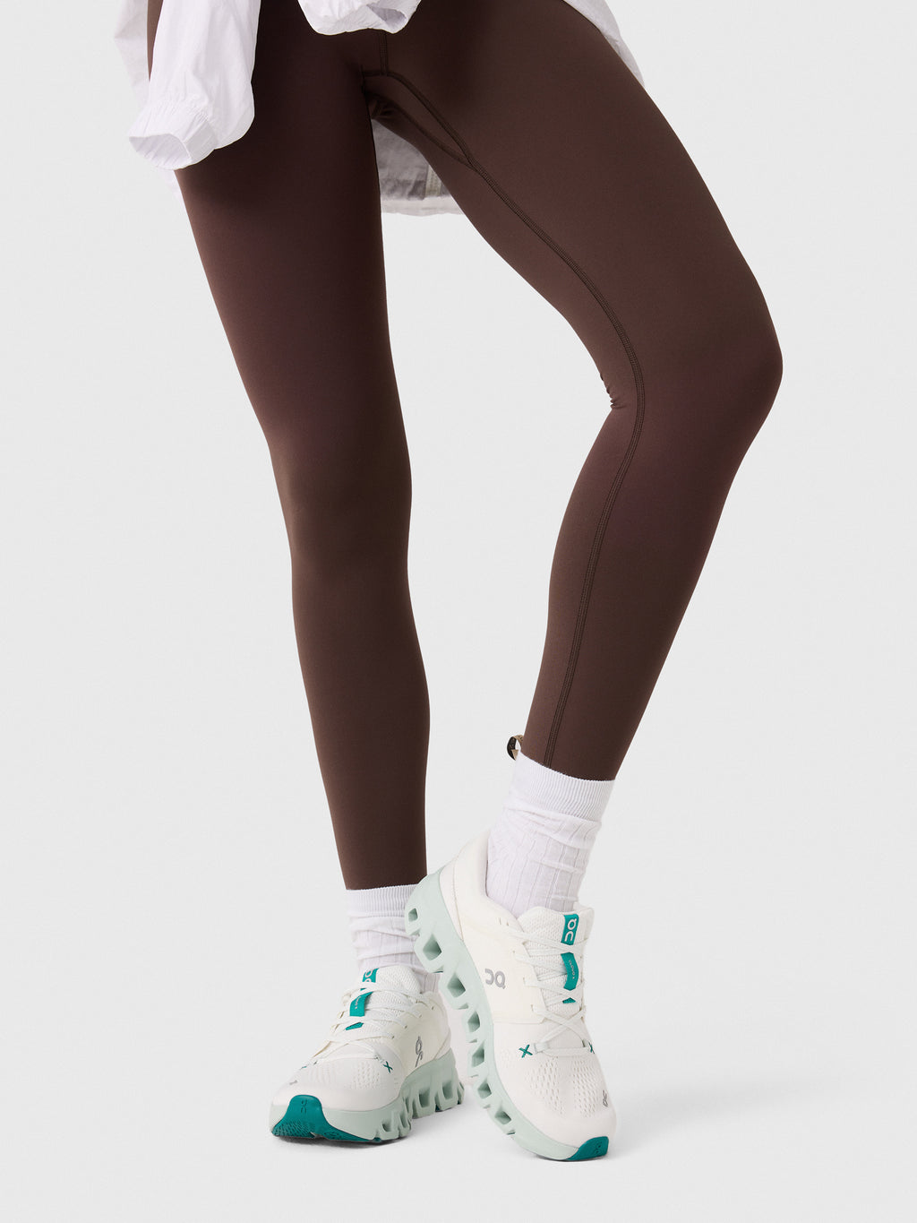 ON Women's Cloud X 5 Sneaker - Saint Bernard