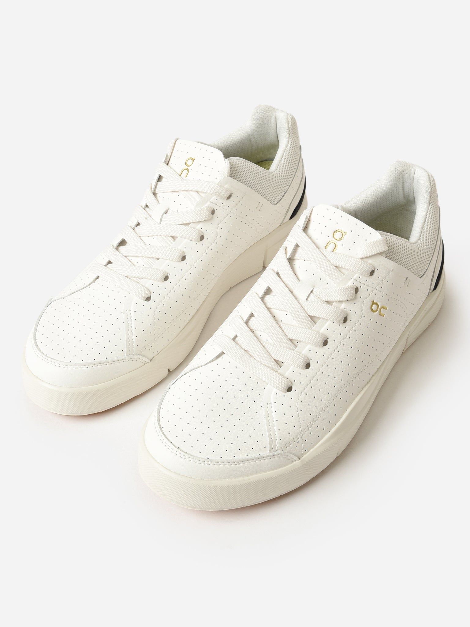 ON Women's The Roger Centre Court Sneaker – Saint Bernard