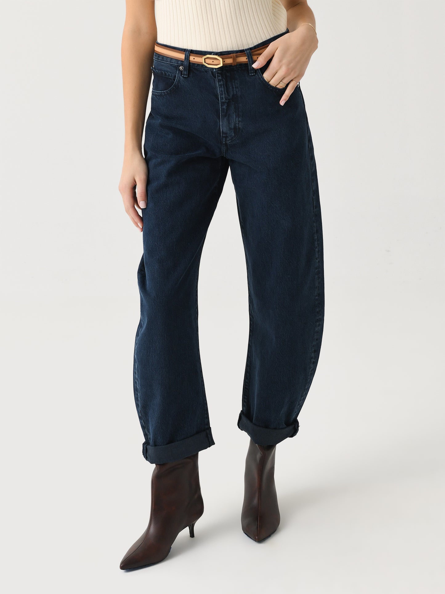 Frame Women's The Bubble Barrel Jean - Saint Bernard