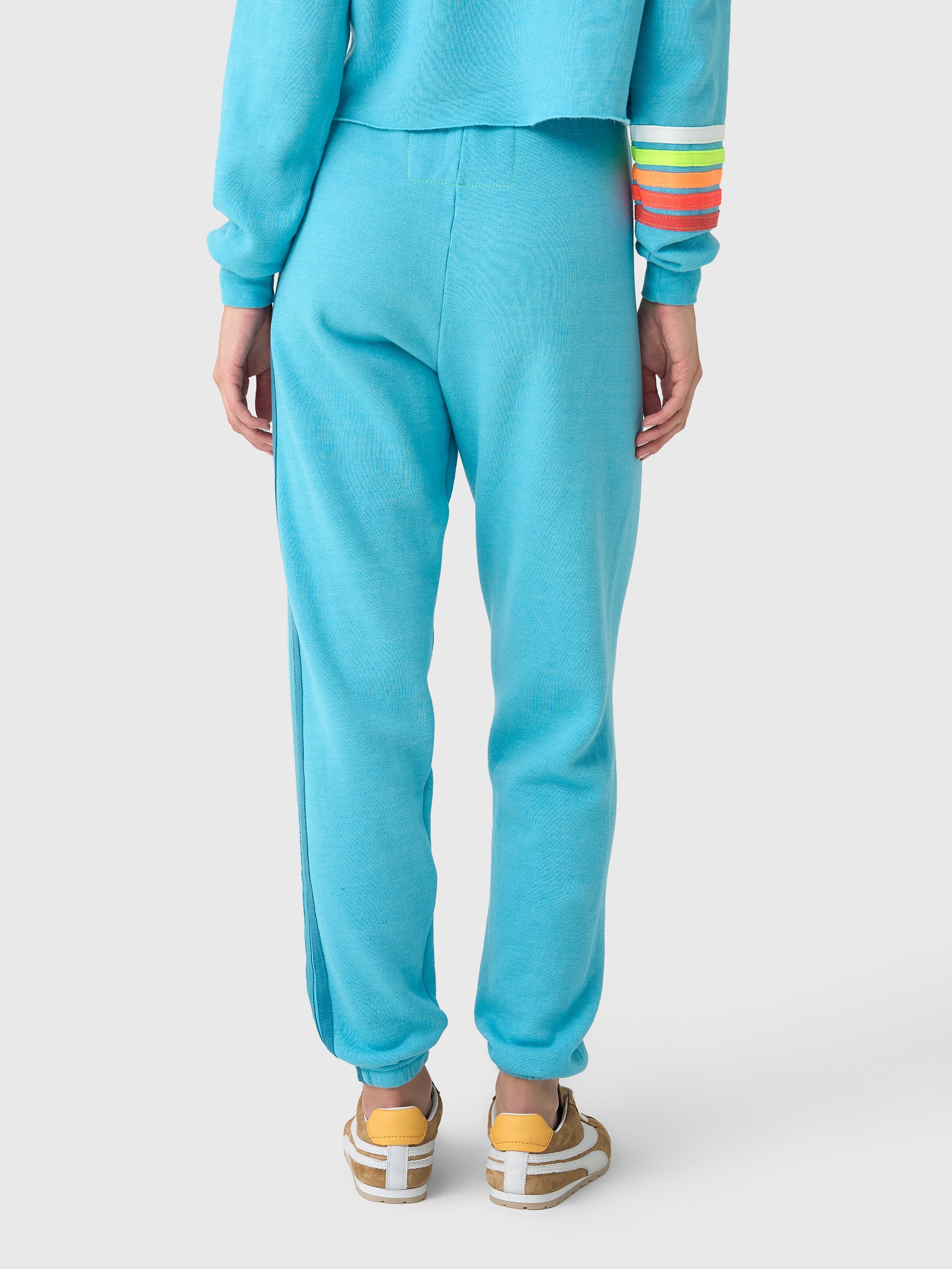 WSPRS5xAQUAMARINEAQUA-alt2