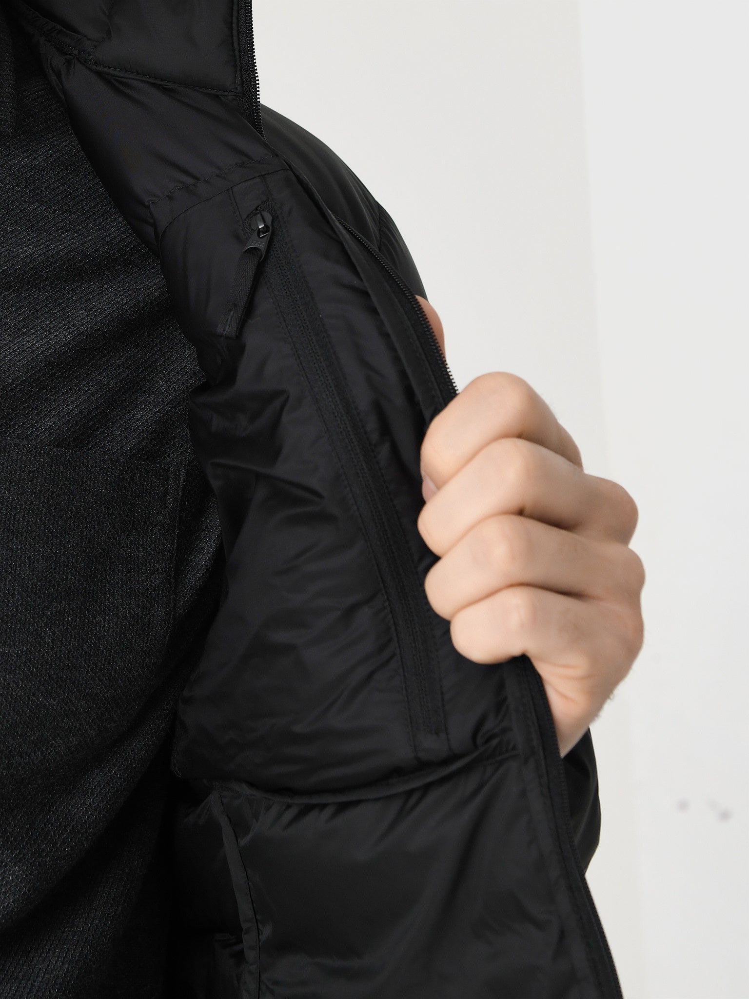 X000007467xBLACK-alt4