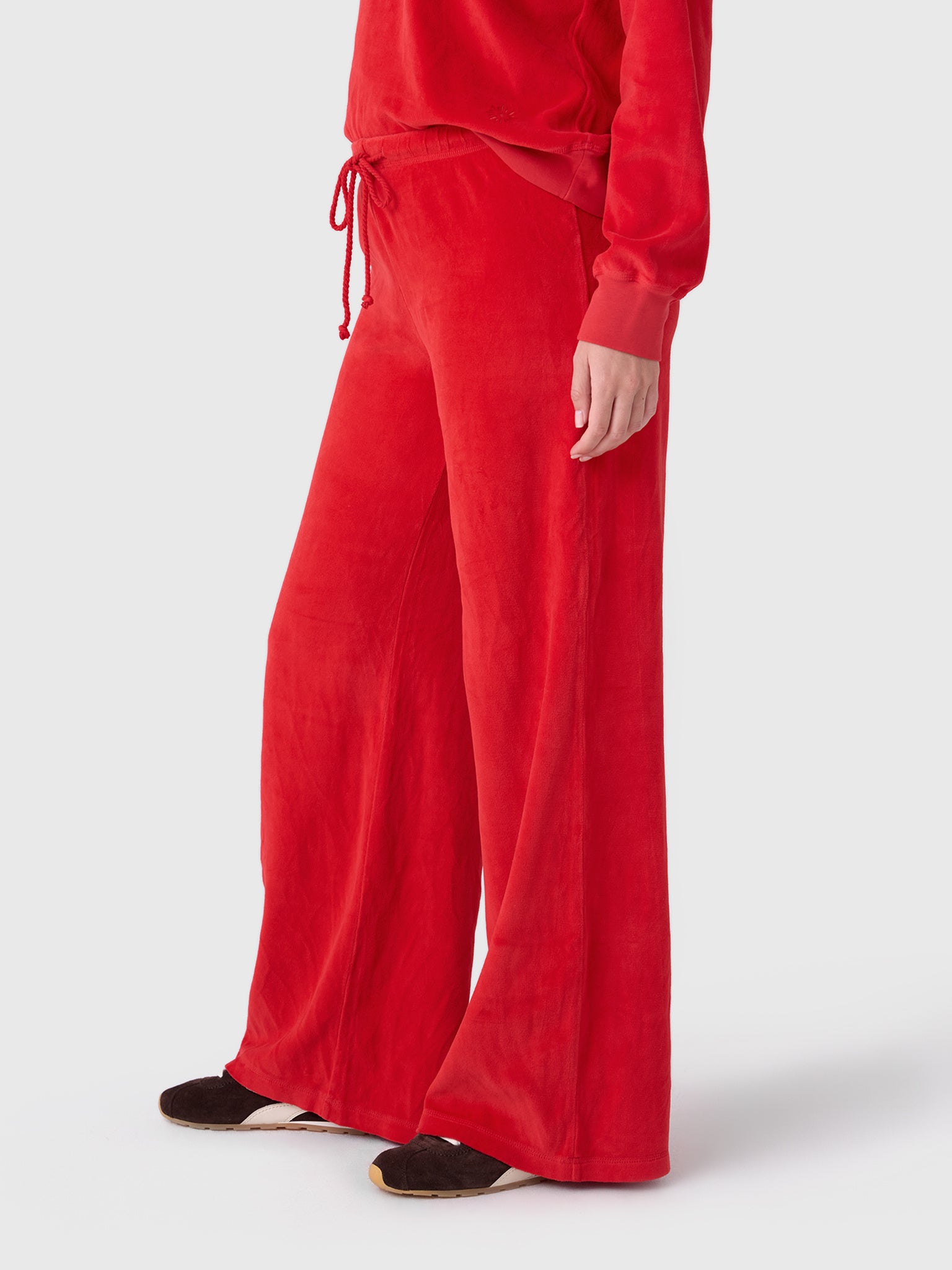 X8WLV045xCARMINERED-alt2