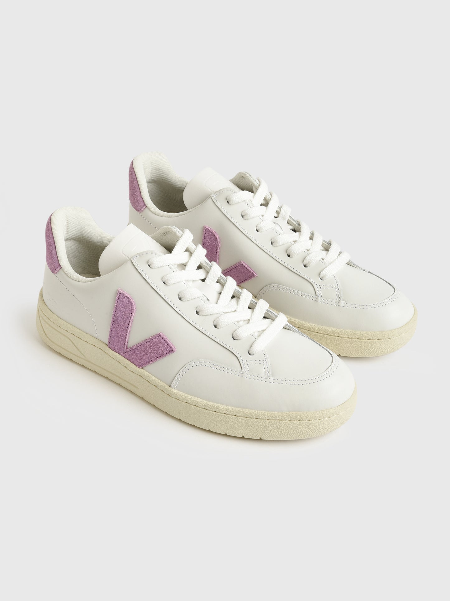 VEJA Women's V-12 Leather Sneaker - Saint Bernard