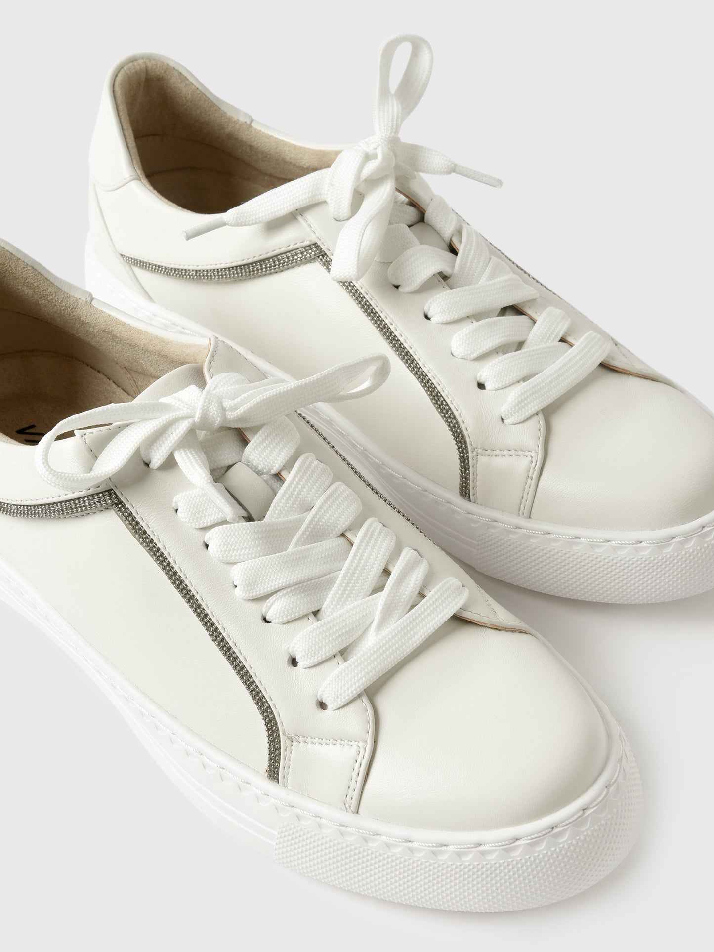 YAMMAxWHITENAPPACHAINS-alt2