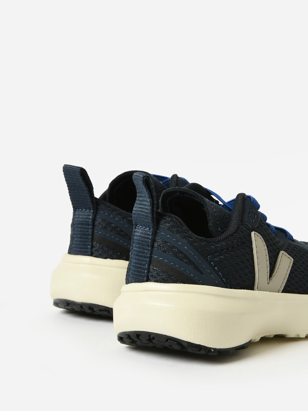 YL1803433xNAUTICOOXFORDGREY-alt3