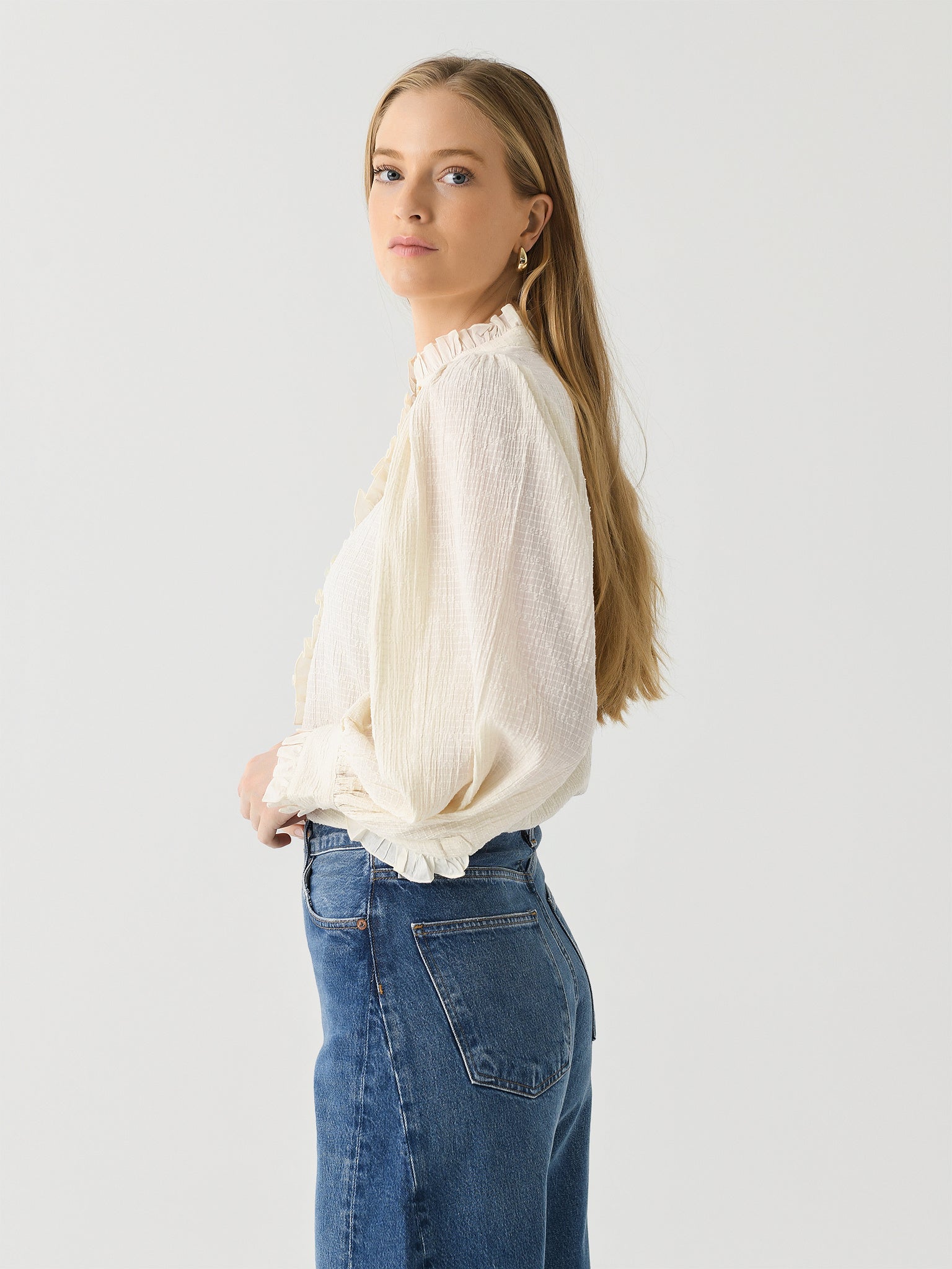 YVETTE1BLOxCREAM-alt2