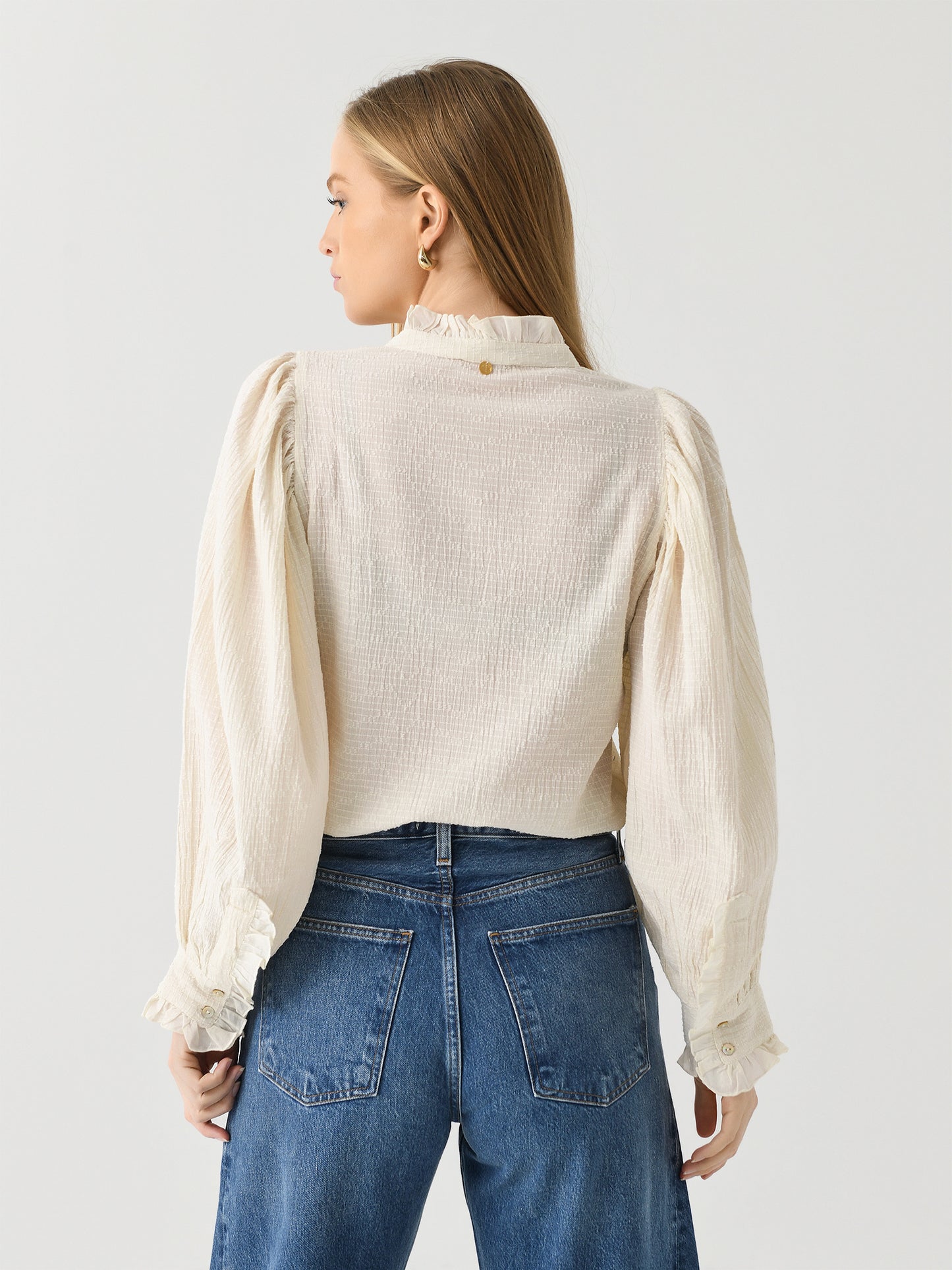 YVETTE1BLOxCREAM-alt3