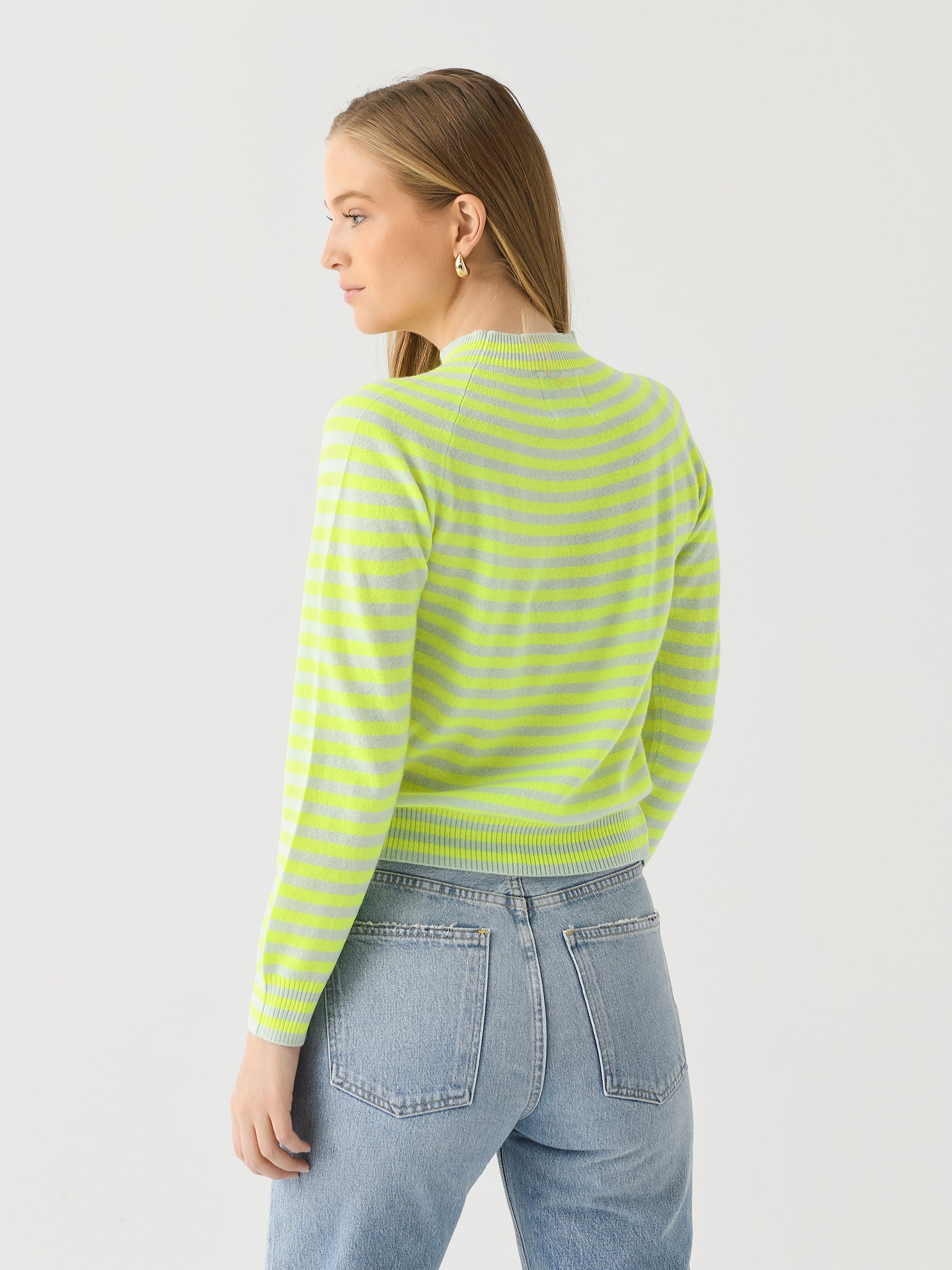 ZNC24-115_AW24xCEMENTNEONYELLOW-alt3